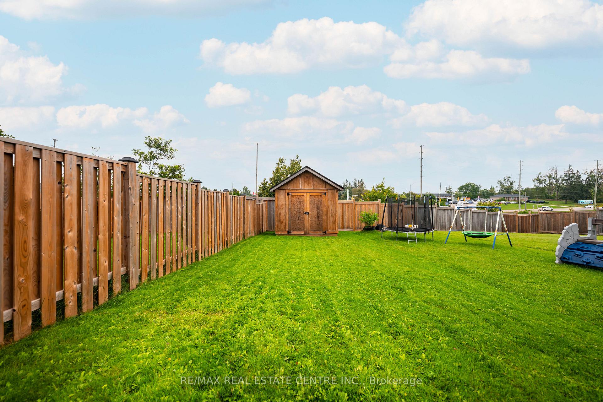 Photo 44 of 53 Benjamin Crescent, Orangeville — HOMEH