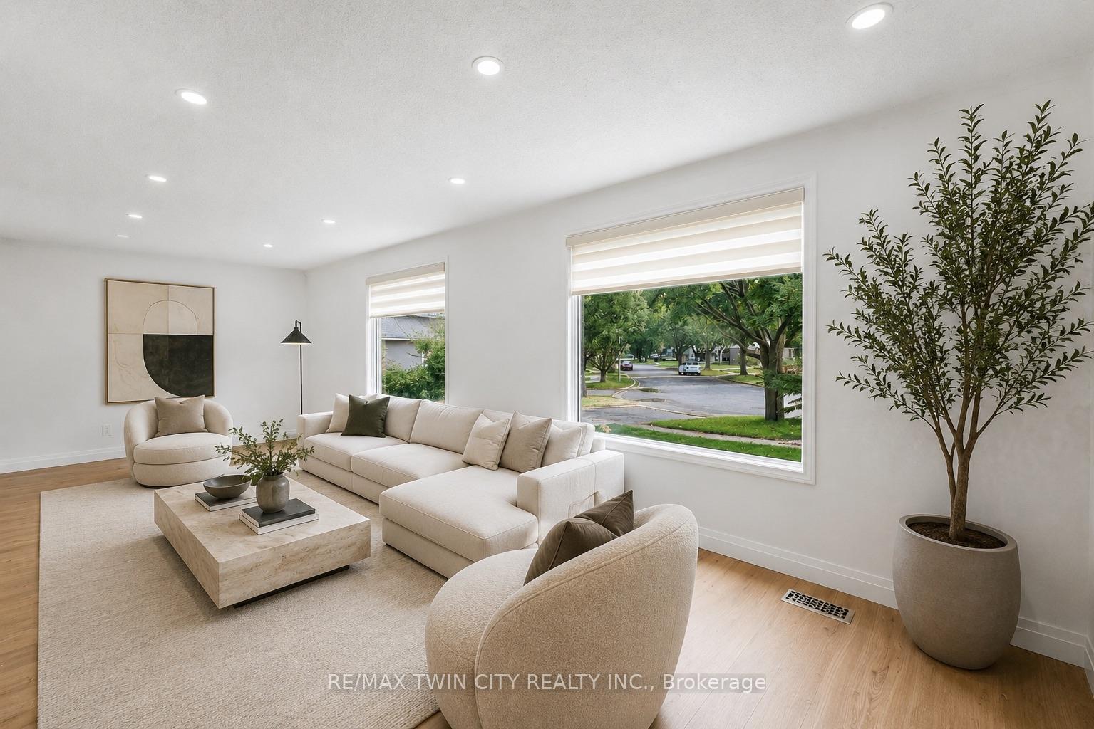 Photo 8 of Unit UPPER LEVEL, 58 Tupper Crescent, Kitchener, Grand River North — HOMEH