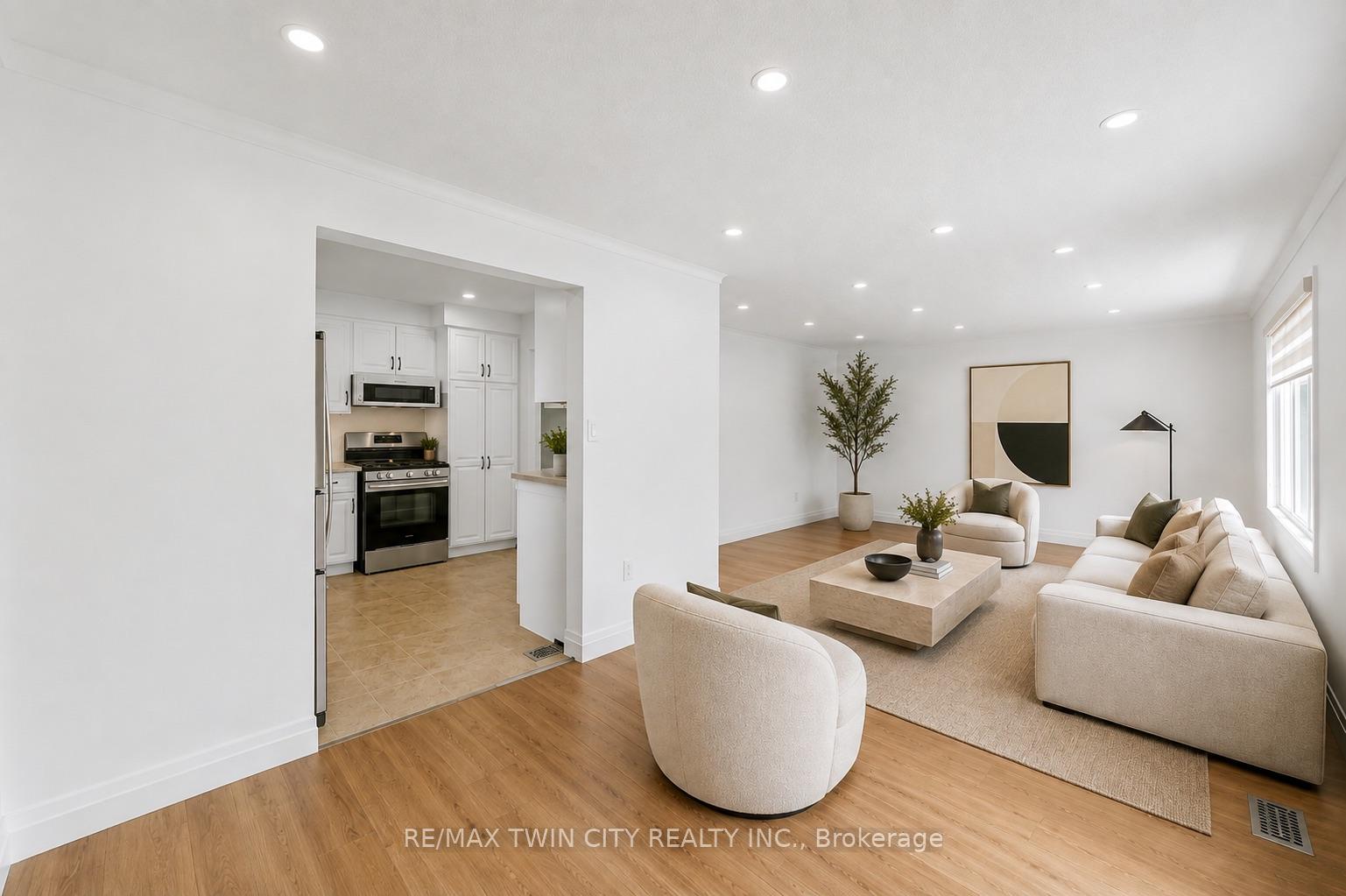 Photo 9 of Unit UPPER LEVEL, 58 Tupper Crescent, Kitchener, Grand River North — HOMEH