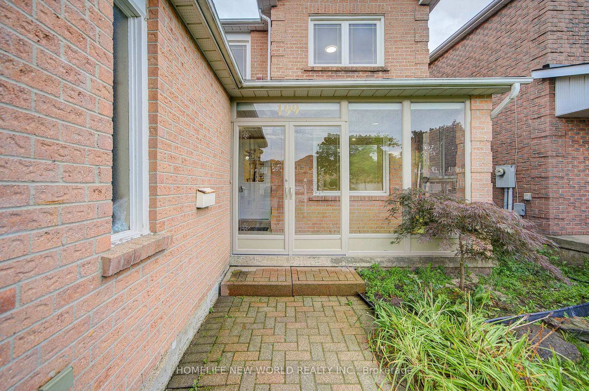 Photo 8 of 199 Harrowsmith Drive W, Mississauga, Hurontario — HOMEH