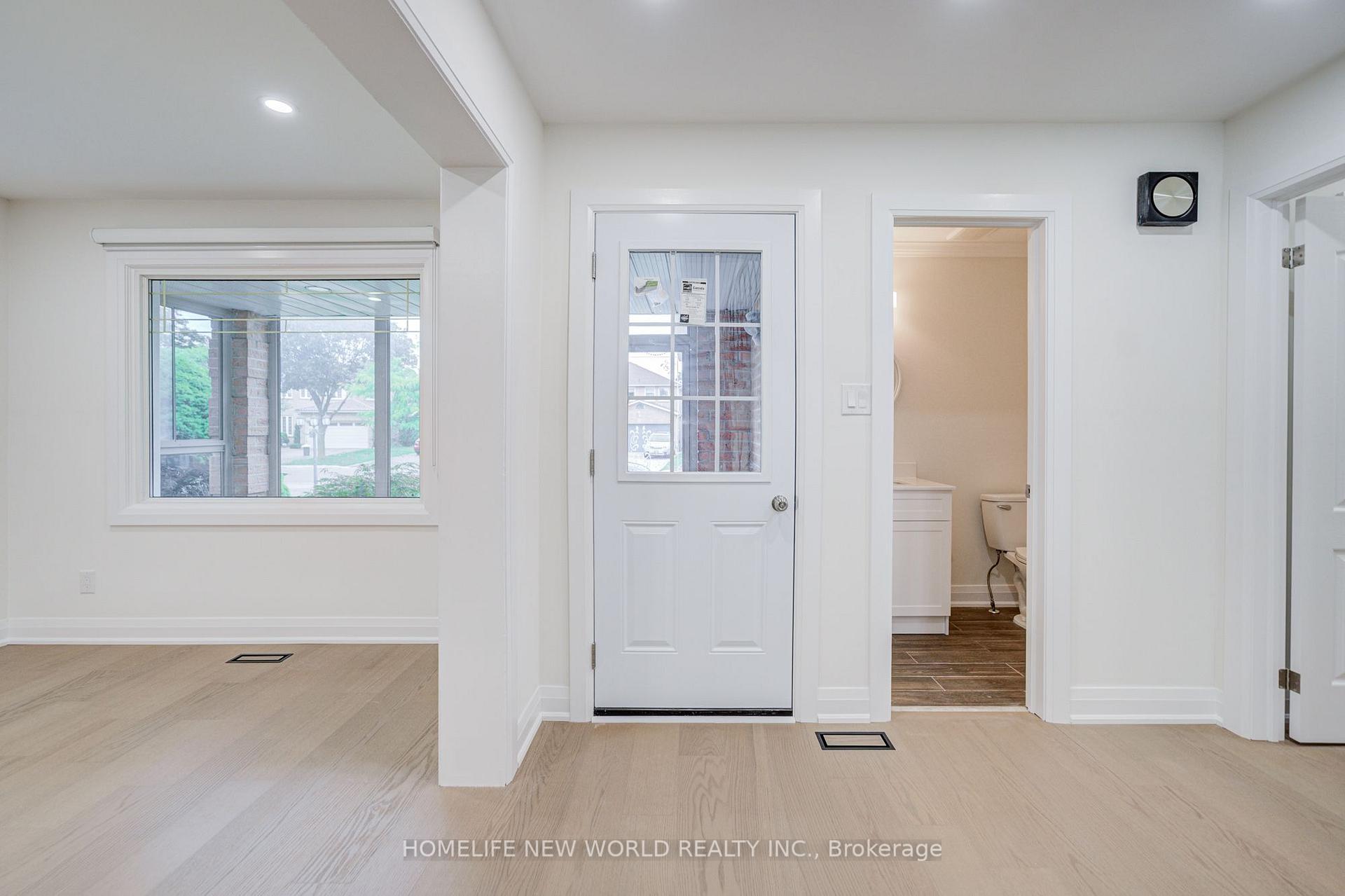 Photo 10 of 199 Harrowsmith Drive W, Mississauga, Hurontario — HOMEH