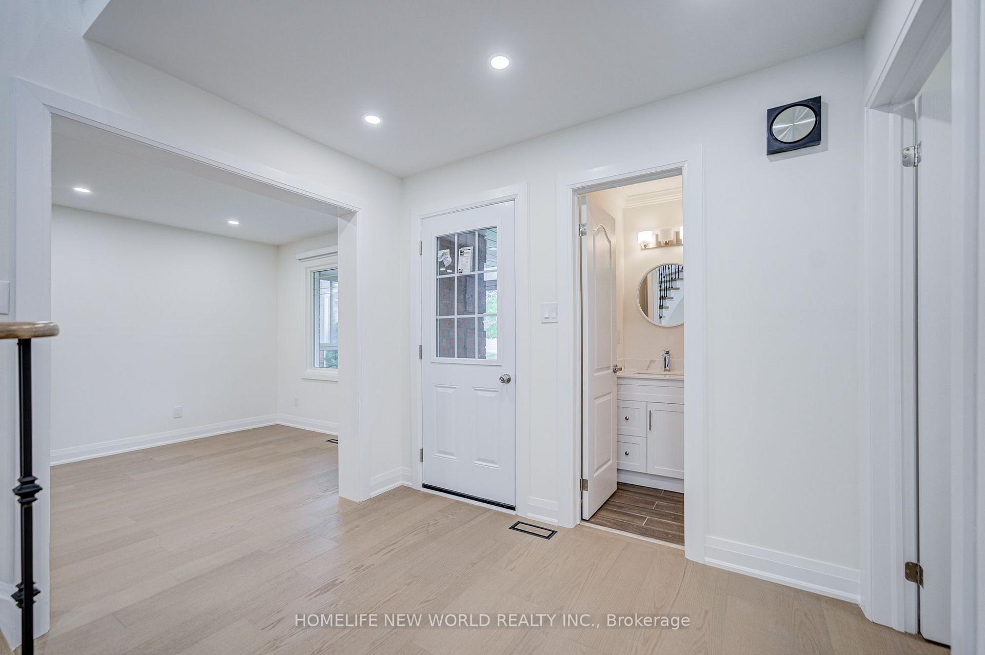 Photo 12 of 199 Harrowsmith Drive W, Mississauga, Hurontario — HOMEH