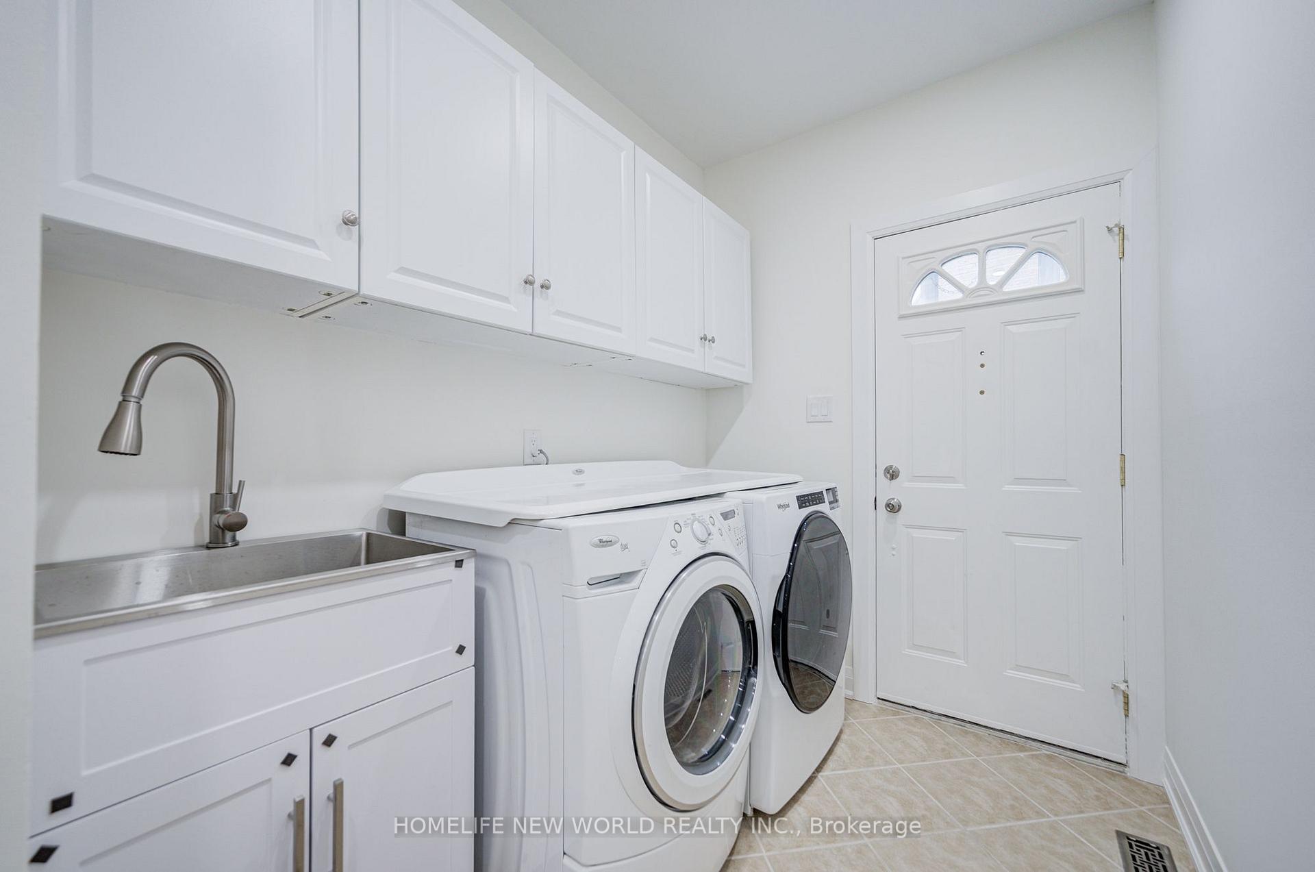 Photo 20 of 199 Harrowsmith Drive W, Mississauga, Hurontario — HOMEH