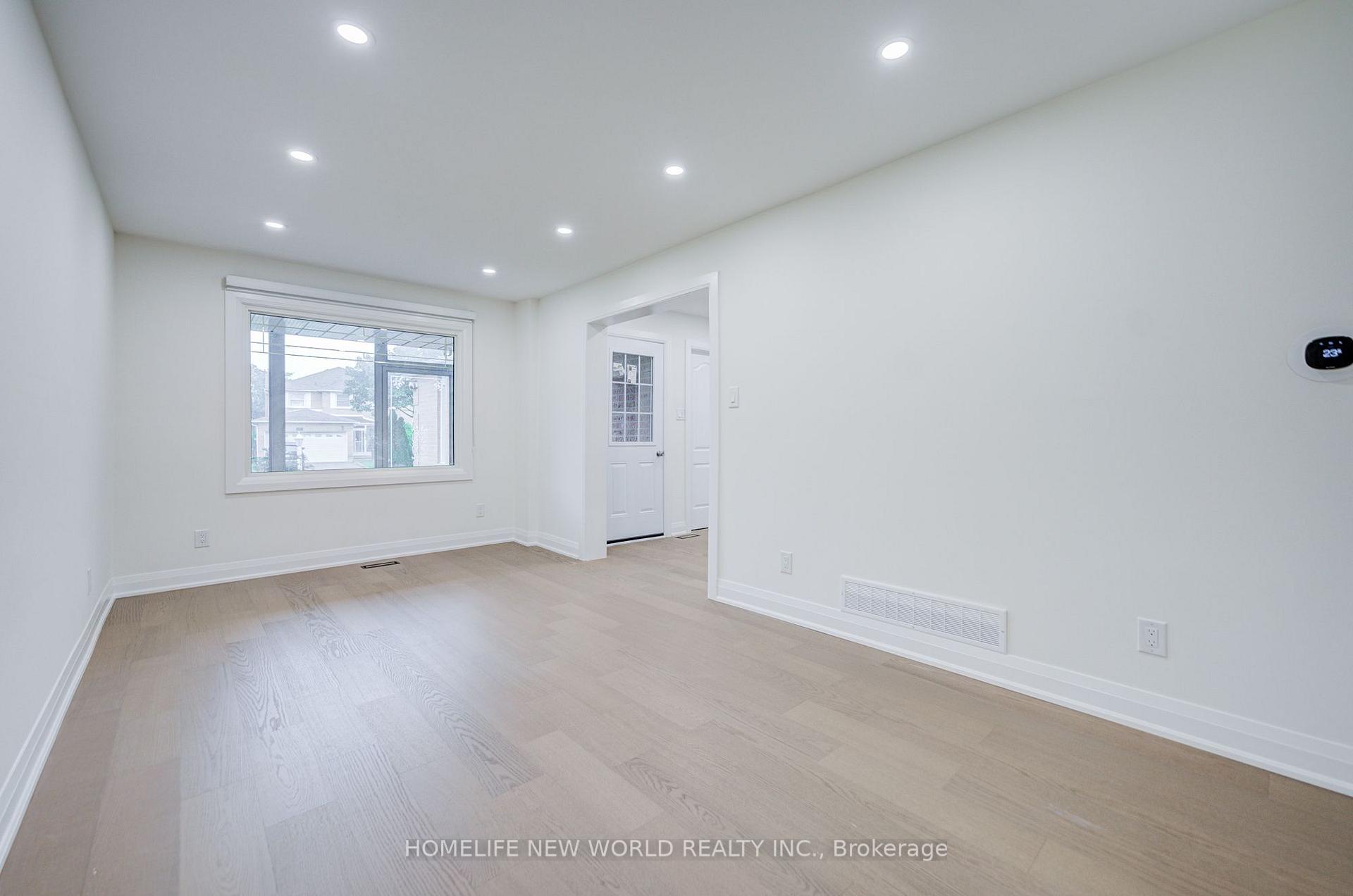 Photo 28 of 199 Harrowsmith Drive W, Mississauga, Hurontario — HOMEH