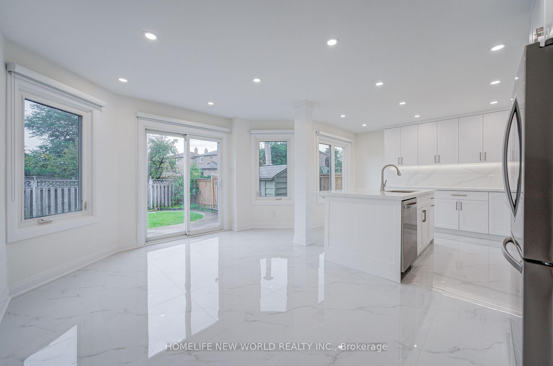 Photo 33 of 199 Harrowsmith Drive W, Mississauga, Hurontario — HOMEH