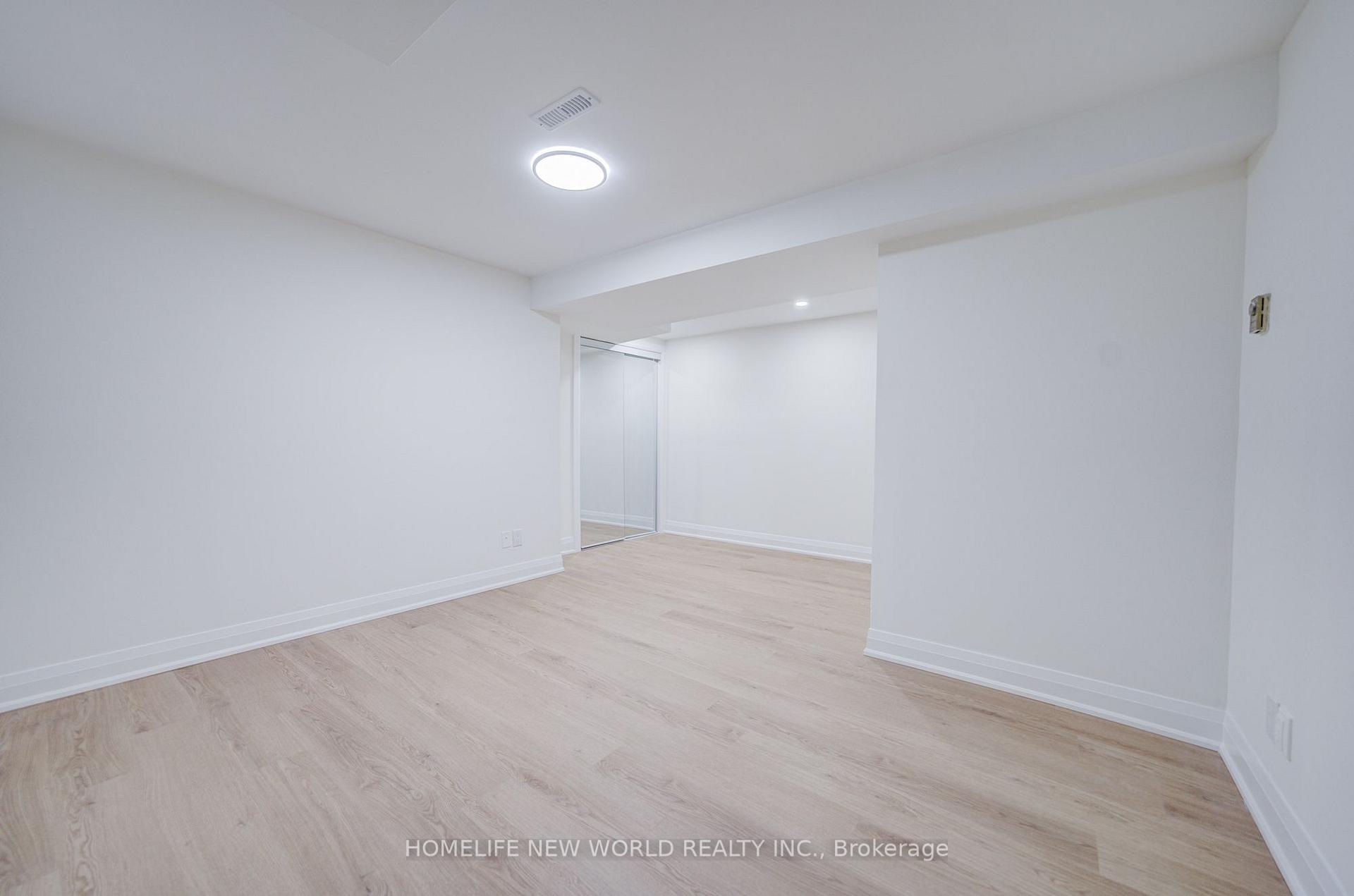 Photo 77 of 199 Harrowsmith Drive W, Mississauga, Hurontario — HOMEH