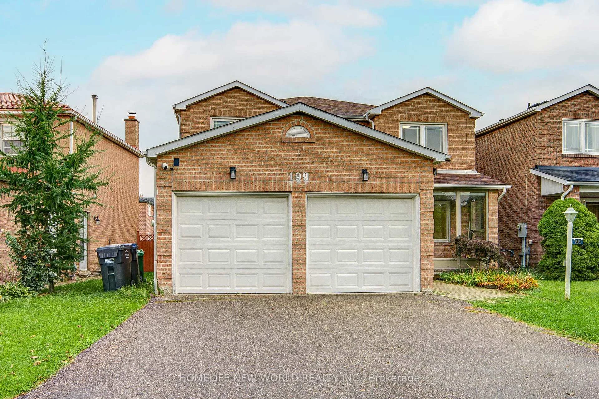Photo 7 of 199 Harrowsmith Drive W, Mississauga, Hurontario — HOMEH