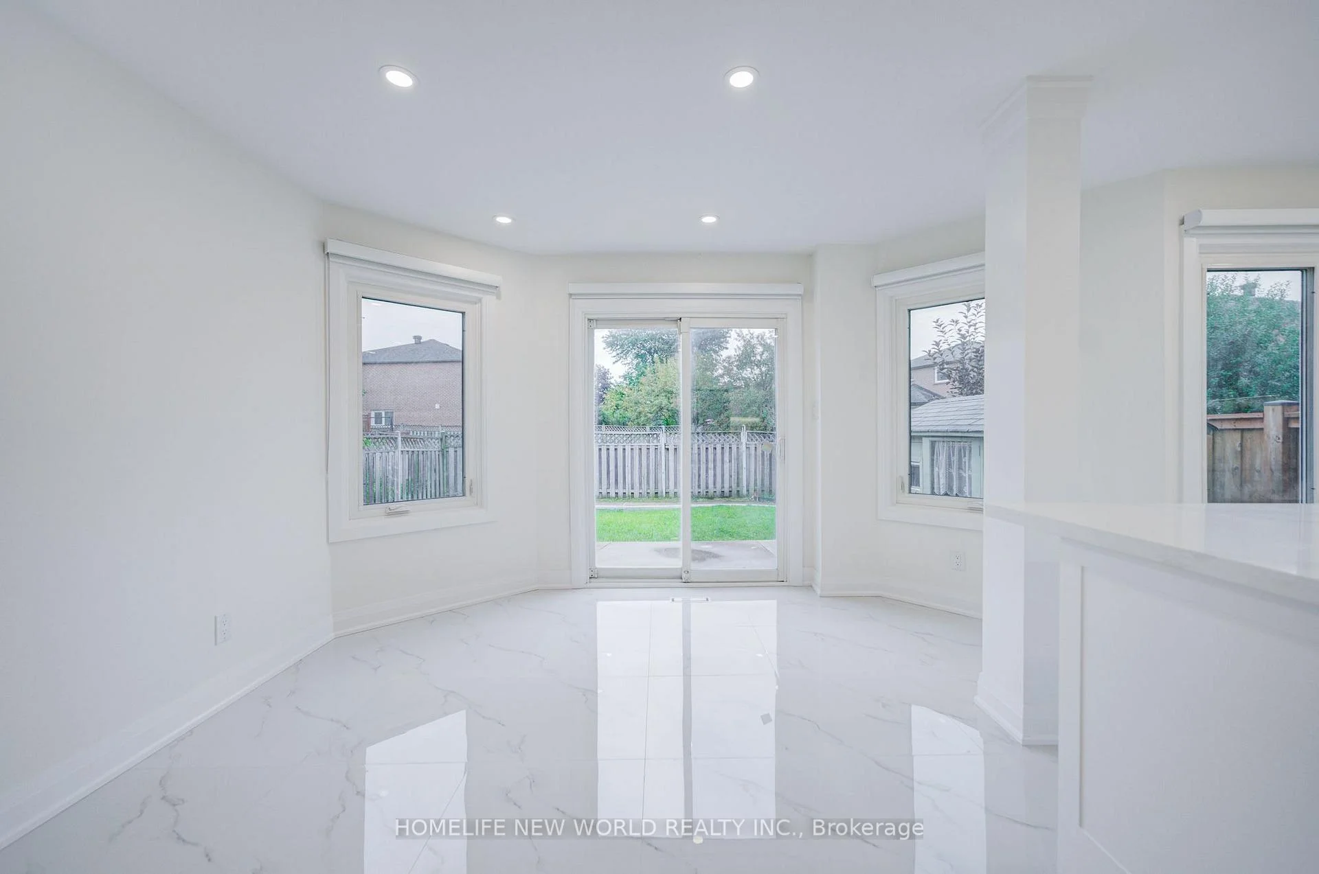 Photo 25 of 199 Harrowsmith Drive W, Mississauga, Hurontario — HOMEH