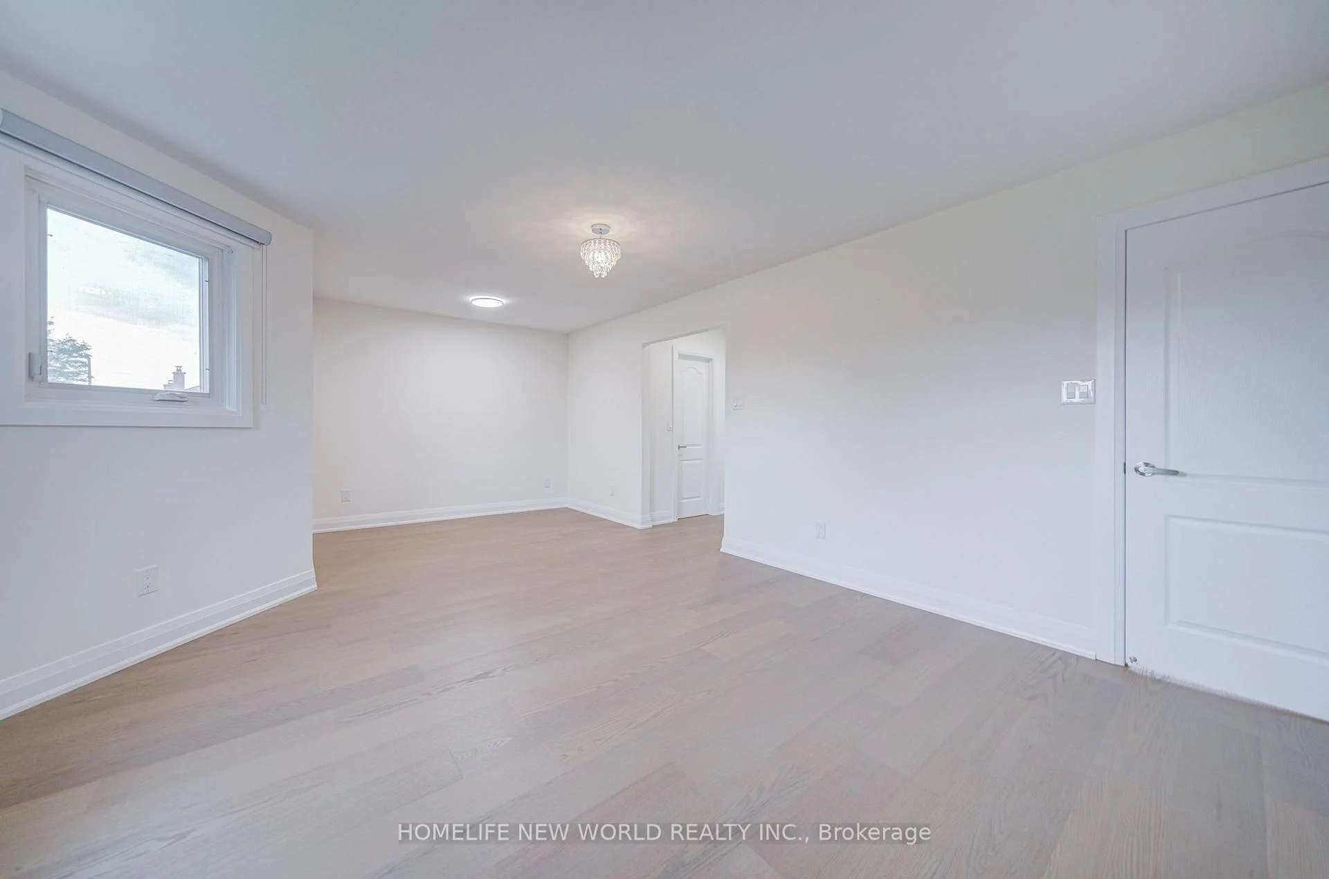 Photo 57 of 199 Harrowsmith Drive W, Mississauga, Hurontario — HOMEH