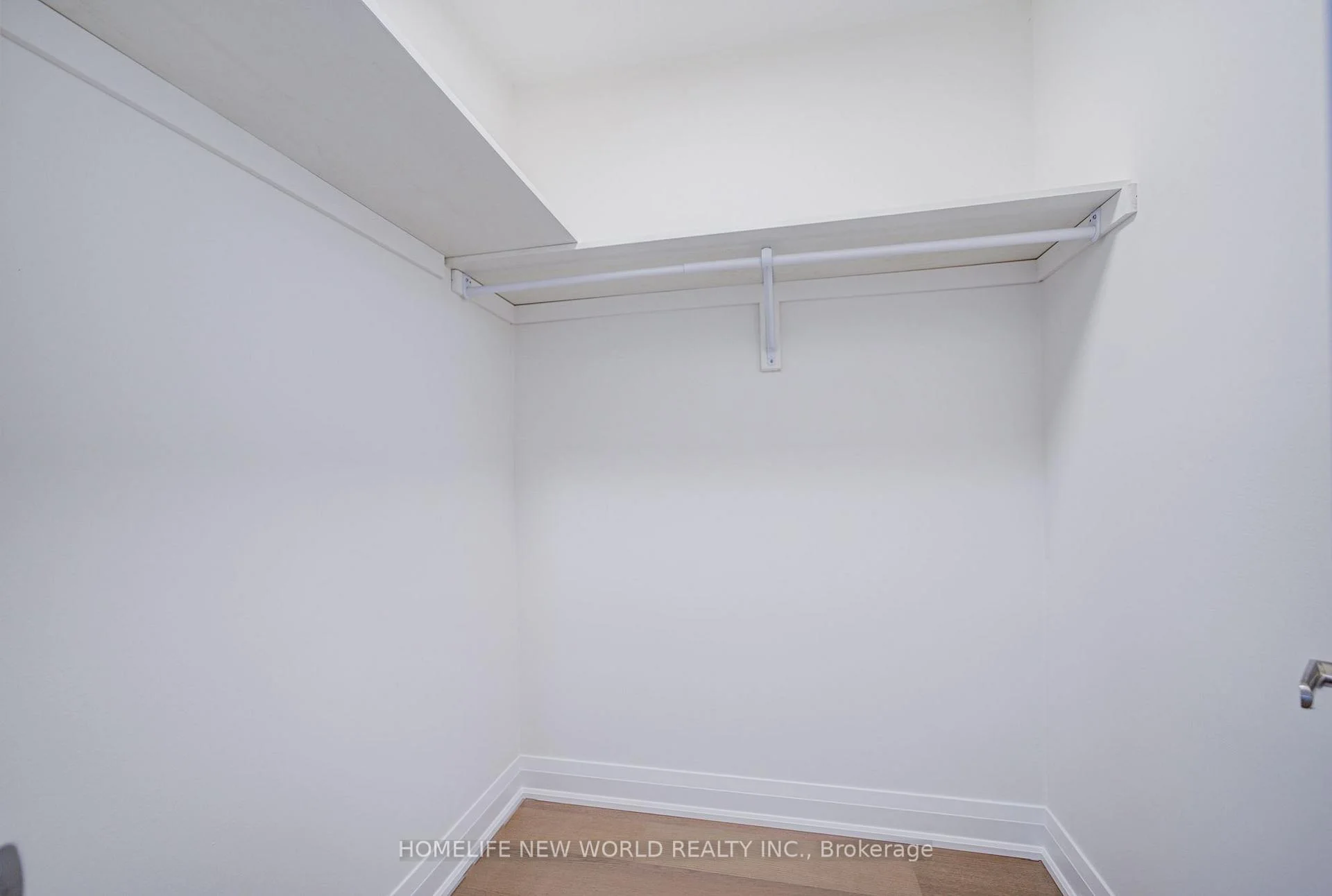 Photo 64 of 199 Harrowsmith Drive W, Mississauga, Hurontario — HOMEH