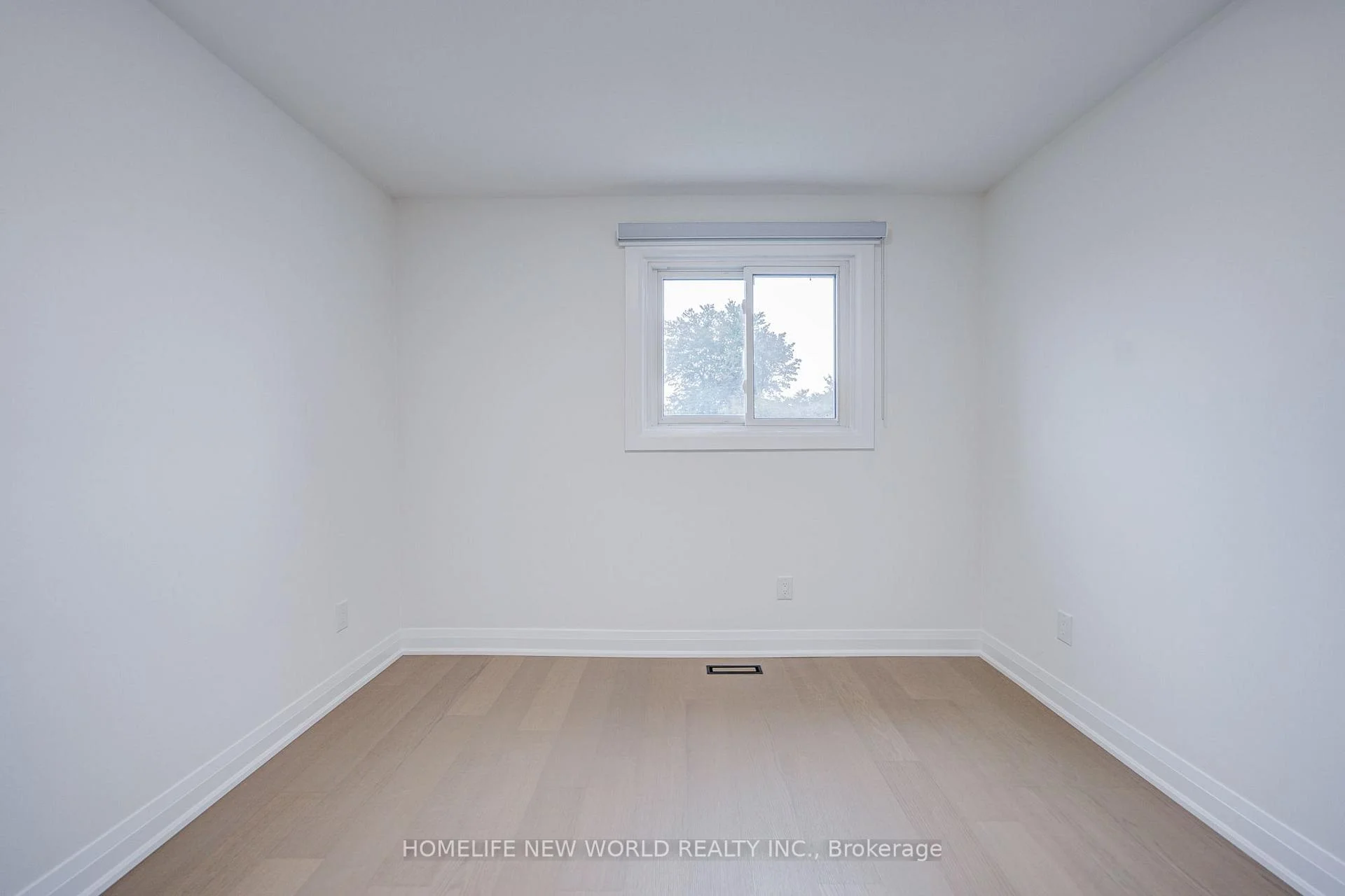 Photo 71 of 199 Harrowsmith Drive W, Mississauga, Hurontario — HOMEH