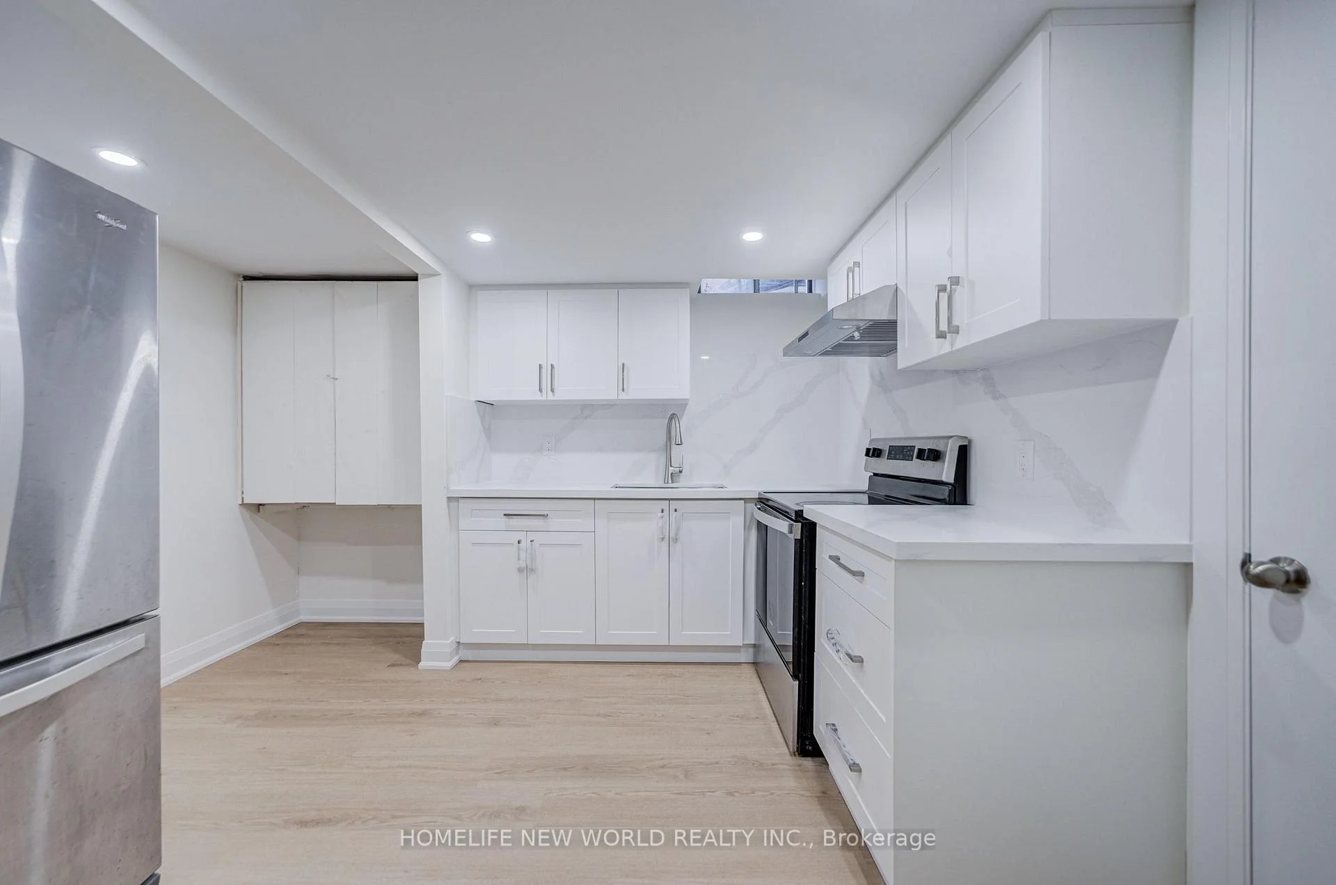 Photo 72 of 199 Harrowsmith Drive W, Mississauga, Hurontario — HOMEH