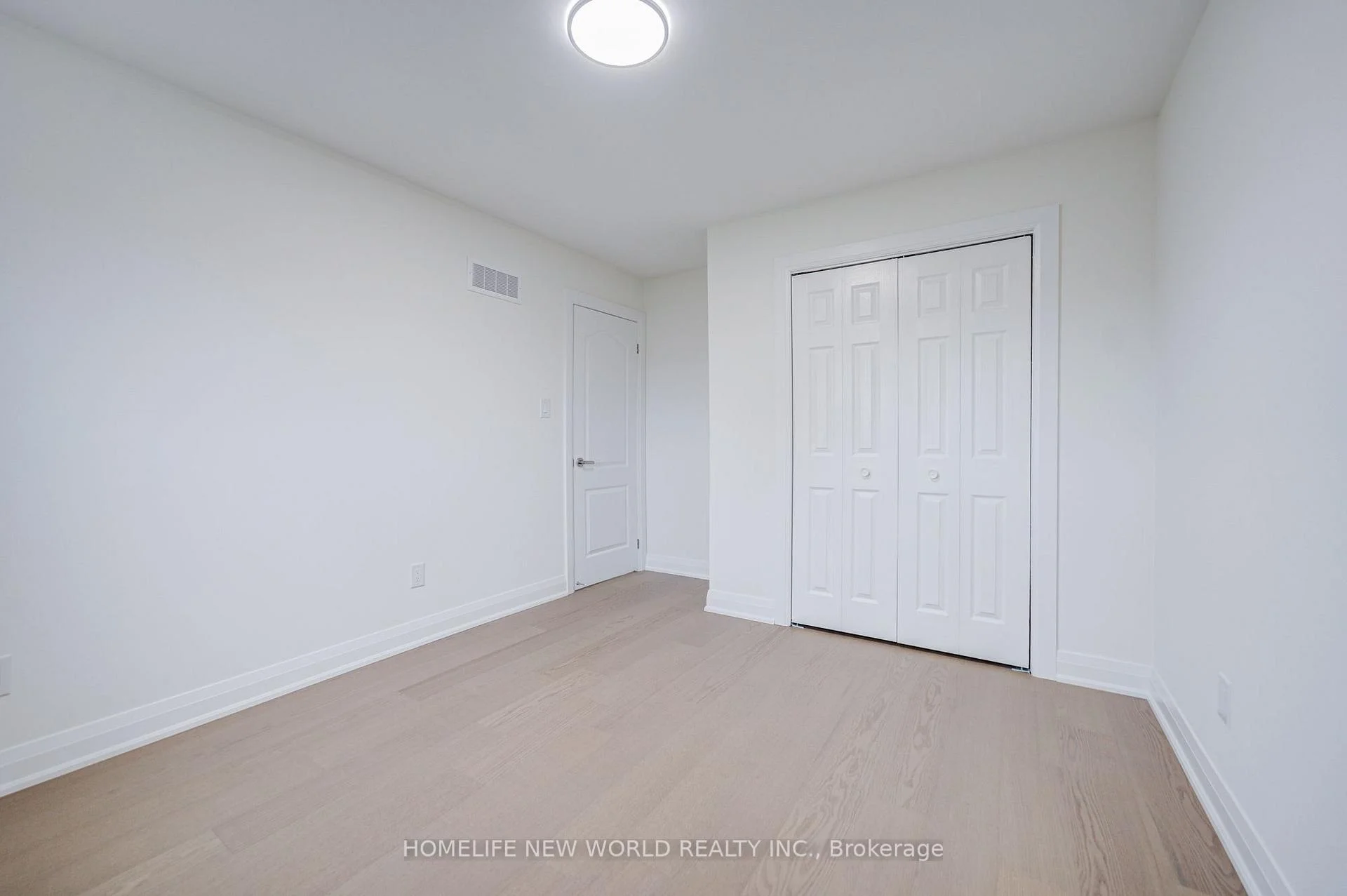 Photo 74 of 199 Harrowsmith Drive W, Mississauga, Hurontario — HOMEH