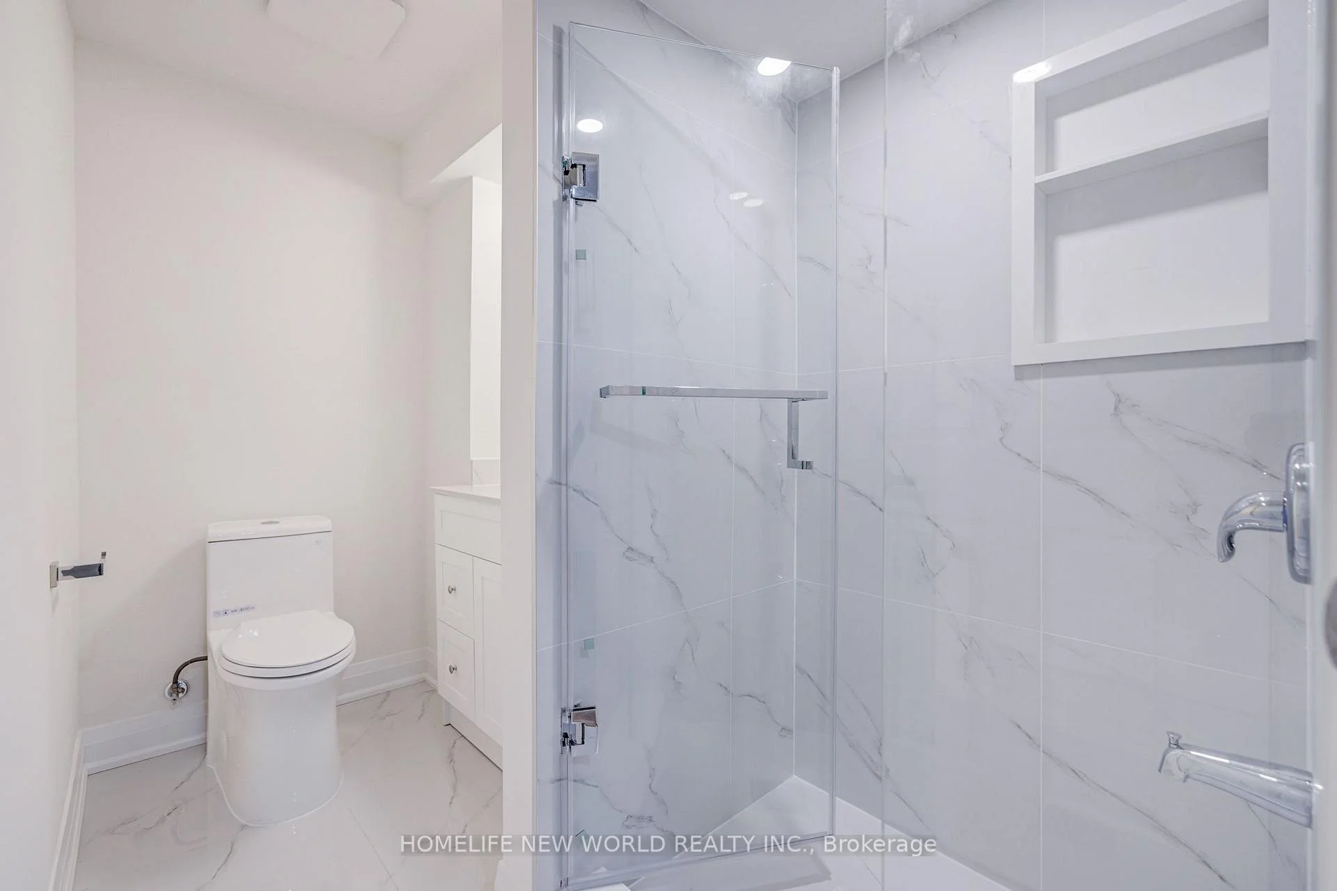 Photo 89 of 199 Harrowsmith Drive W, Mississauga, Hurontario — HOMEH