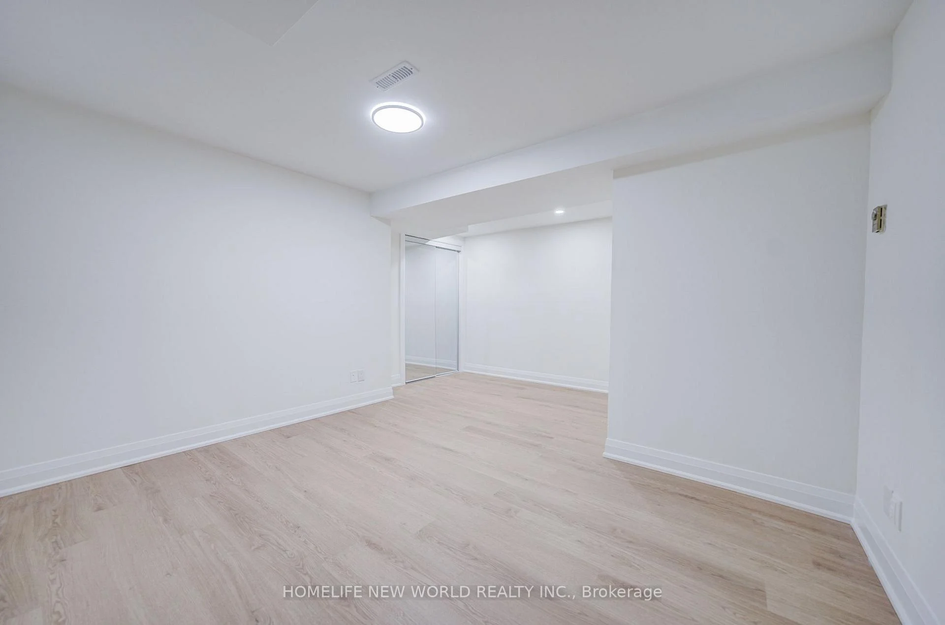 Photo 96 of 199 Harrowsmith Drive W, Mississauga, Hurontario — HOMEH