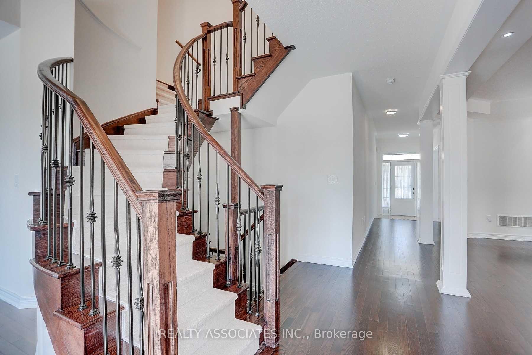 Photo 16 of 153 Roy Harper Avenue, Aurora, Rural Aurora — HOMEH