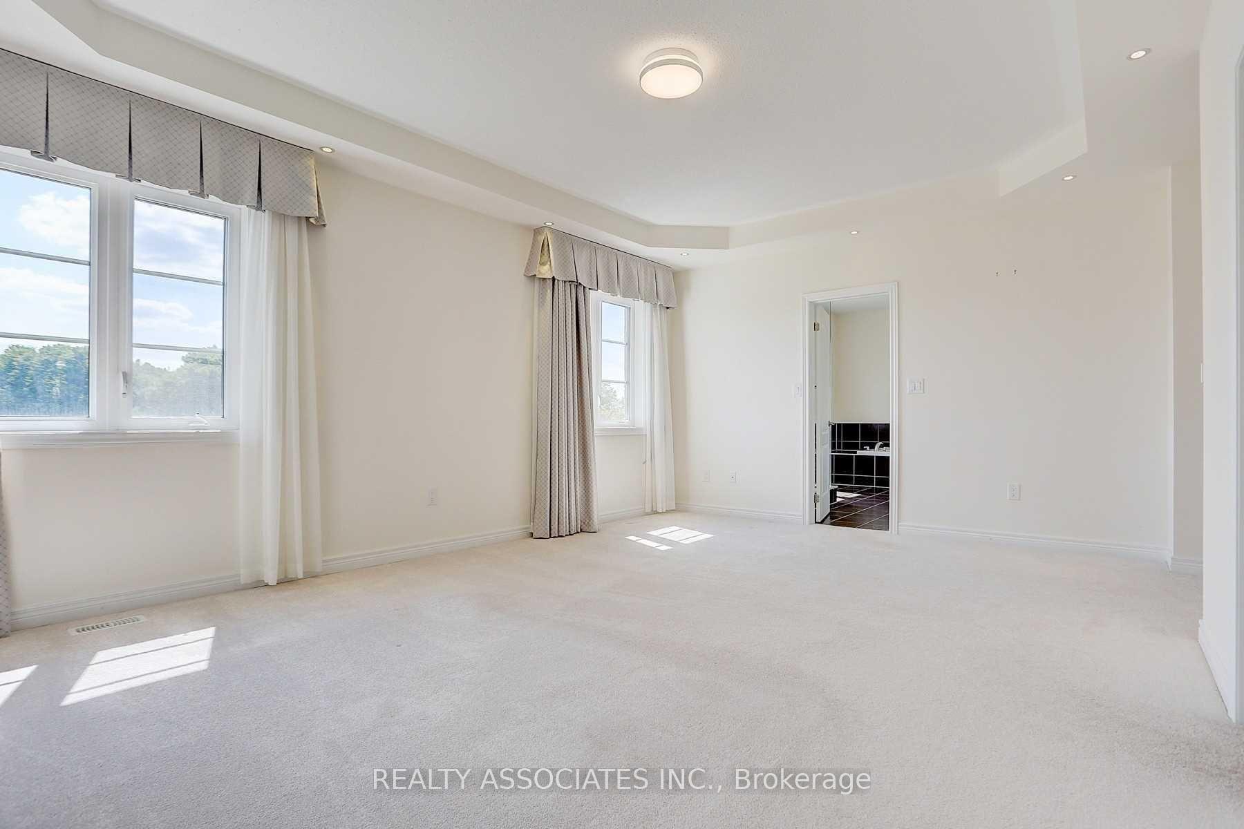 Photo 19 of 153 Roy Harper Avenue, Aurora, Rural Aurora — HOMEH