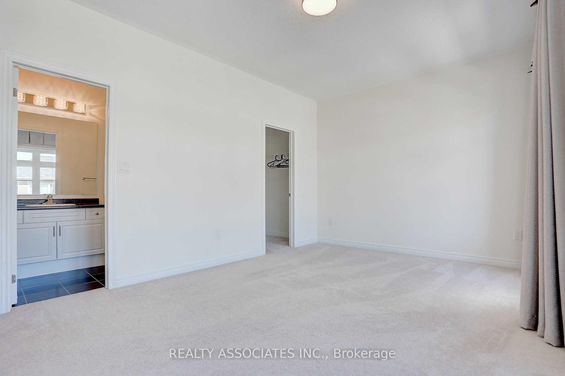 Photo 22 of 153 Roy Harper Avenue, Aurora, Rural Aurora — HOMEH