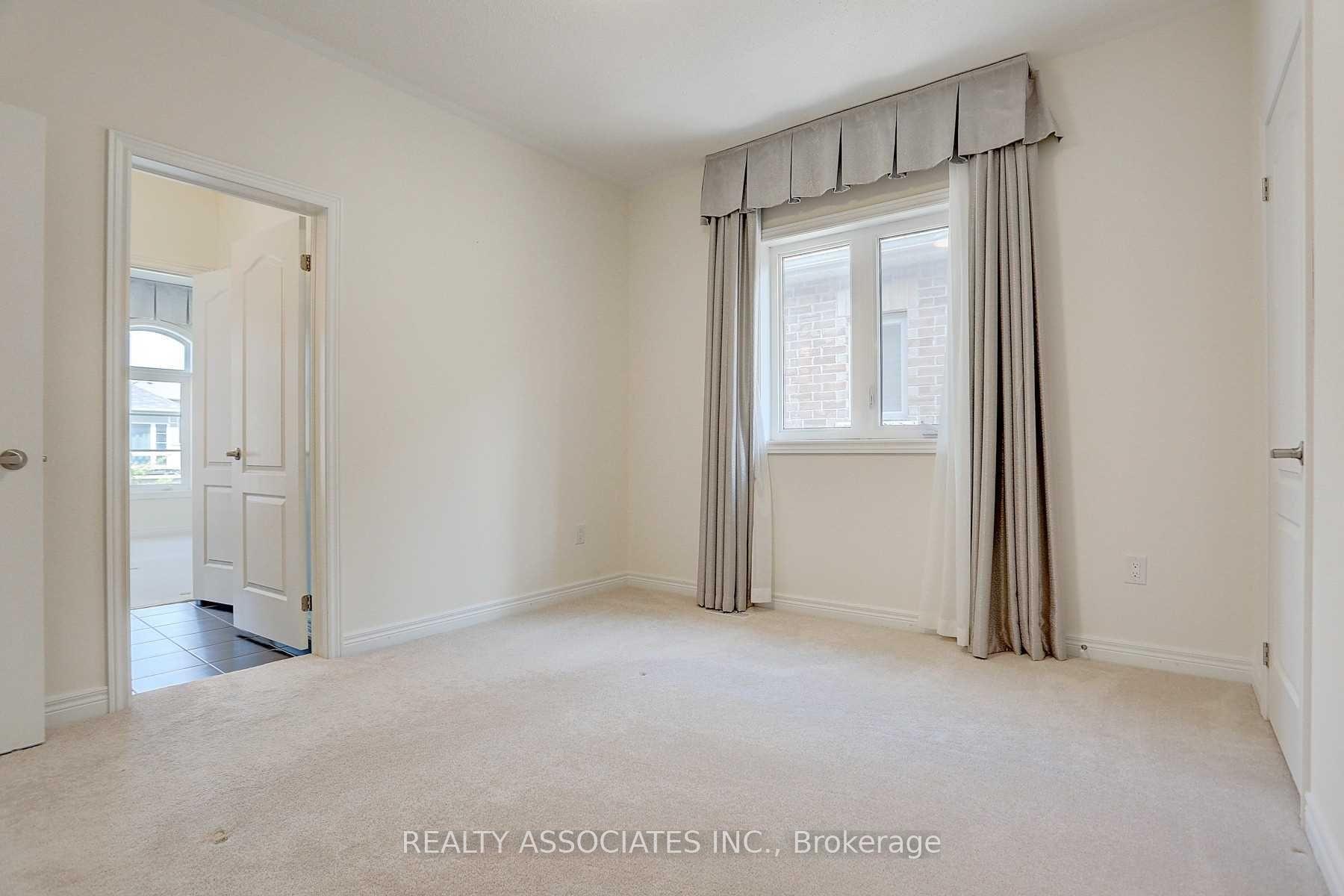 Photo 27 of 153 Roy Harper Avenue, Aurora, Rural Aurora — HOMEH