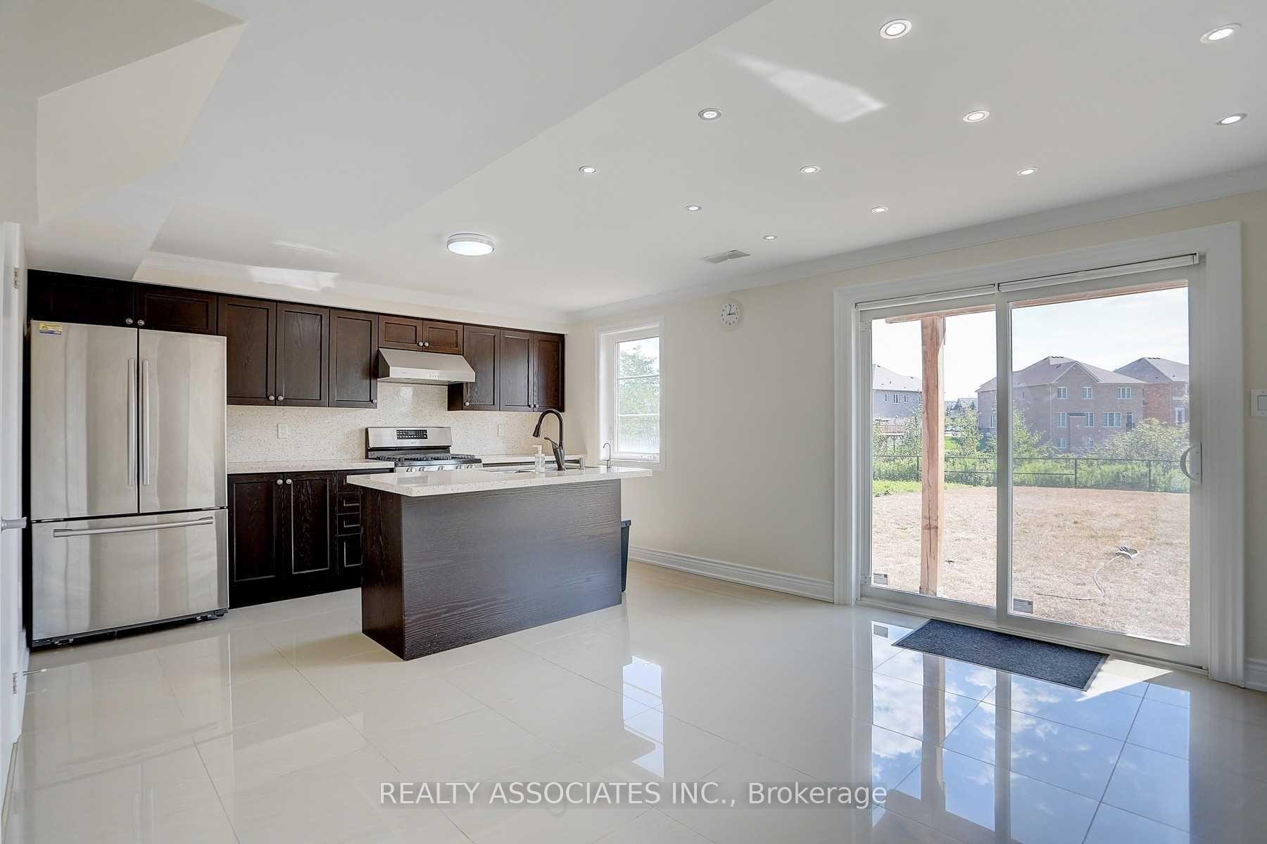 Photo 30 of 153 Roy Harper Avenue, Aurora, Rural Aurora — HOMEH