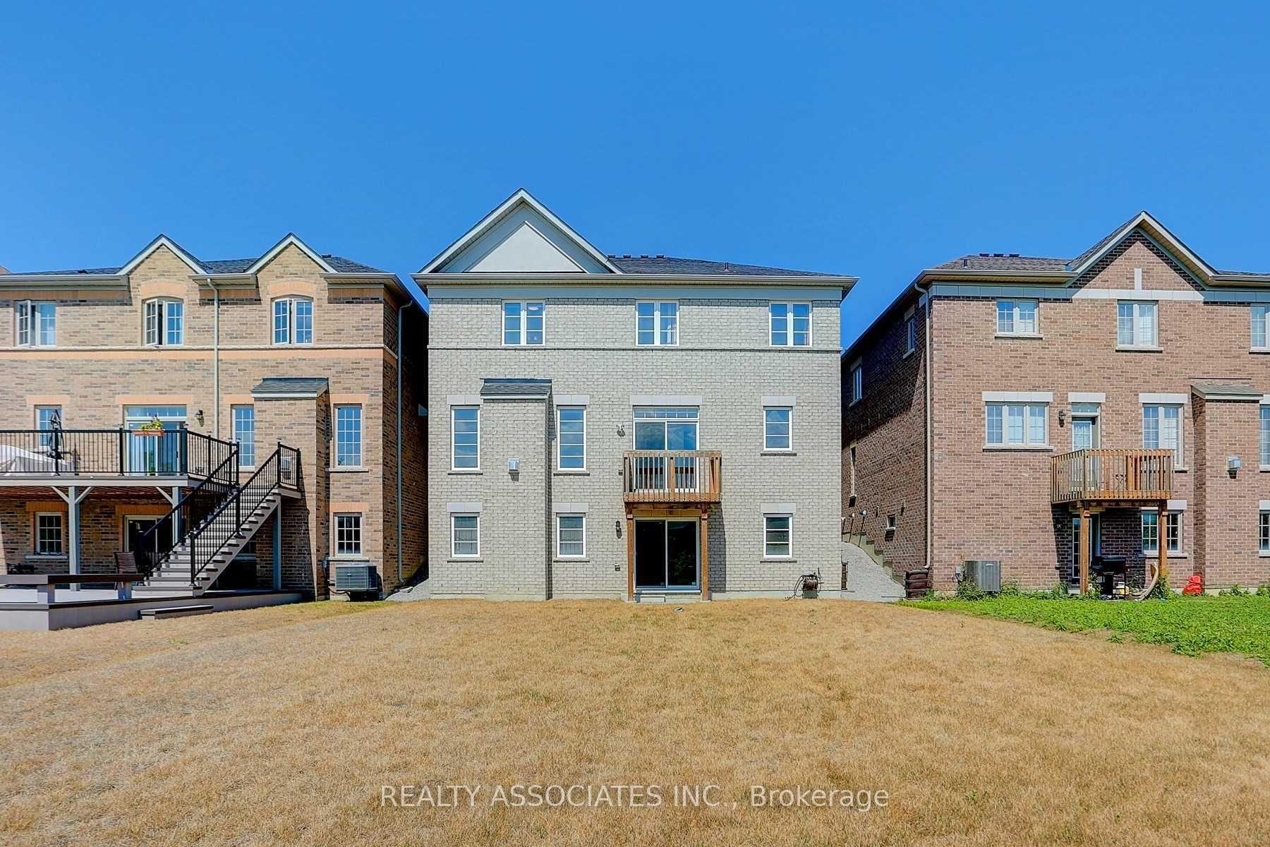 Photo 34 of 153 Roy Harper Avenue, Aurora, Rural Aurora — HOMEH