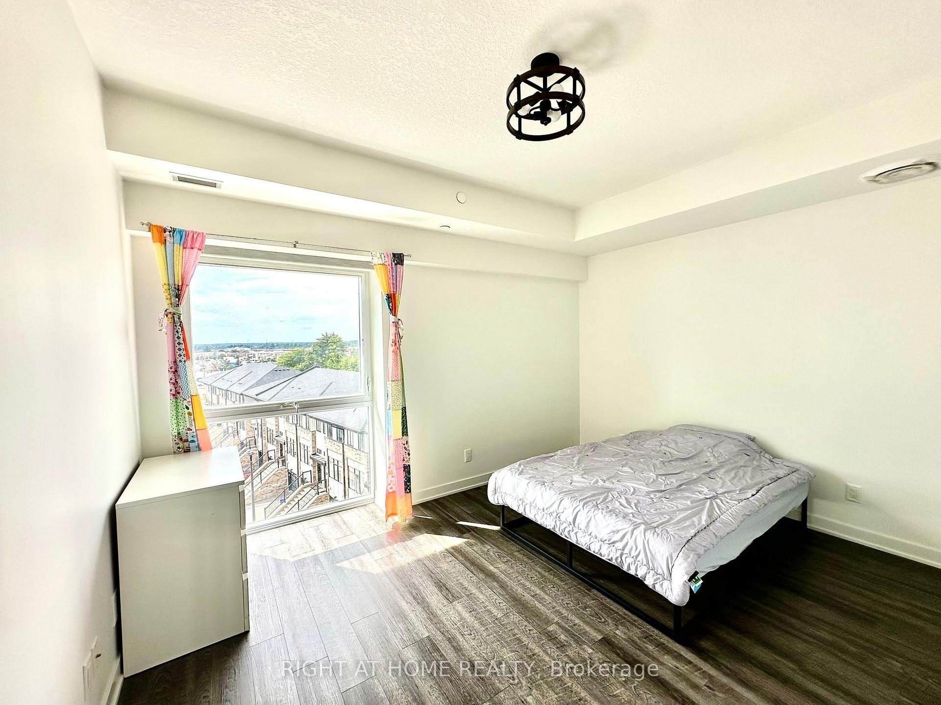 Photo 8 of Unit 516, 16 Markle Crescent, Hamilton, Ancaster — HOMEH
