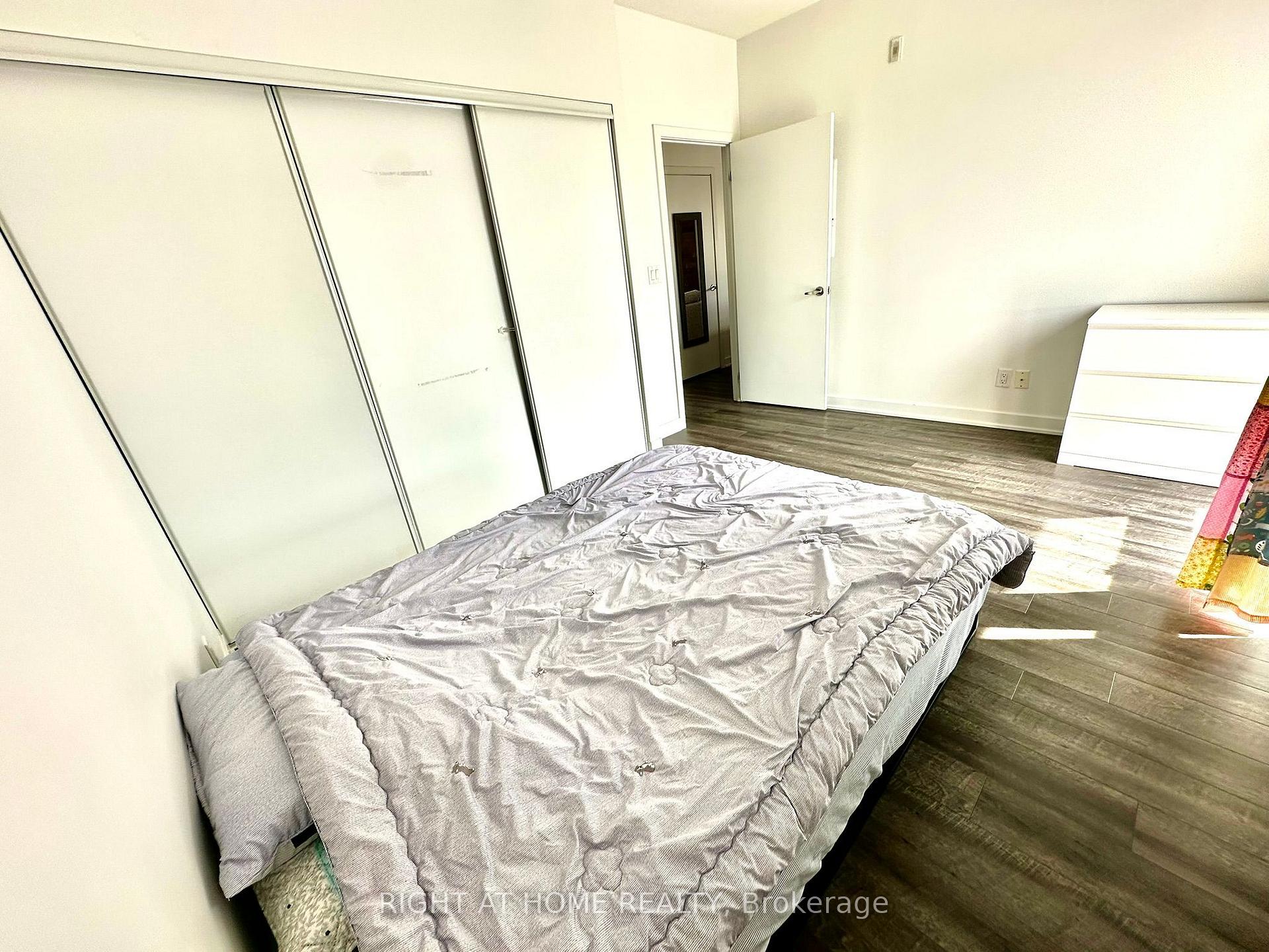 Photo 9 of Unit 516, 16 Markle Crescent, Hamilton, Ancaster — HOMEH