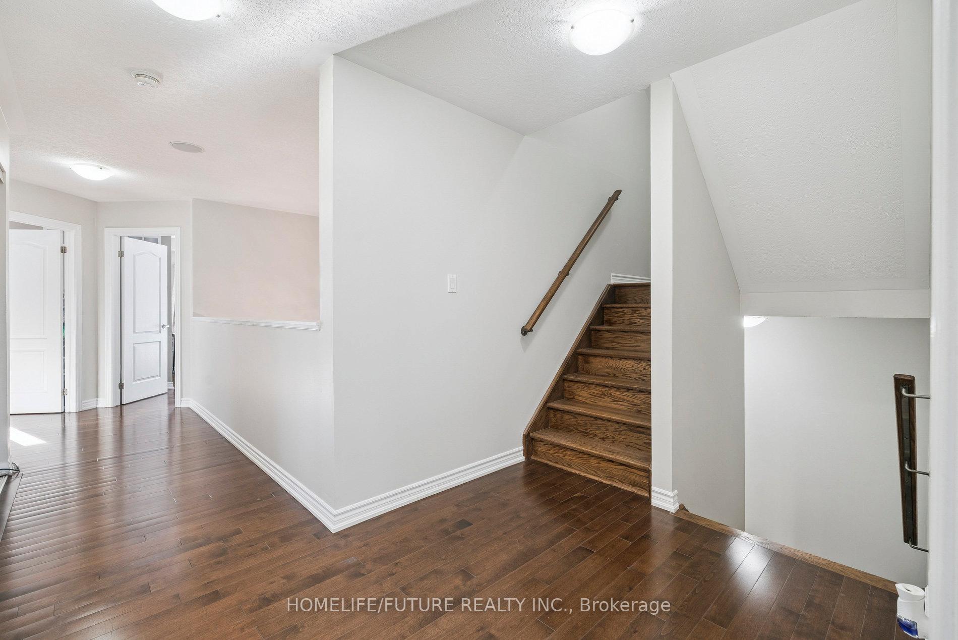 Photo 11 of 2048 Mcneil Street, Innisfil, Alcona — HOMEH
