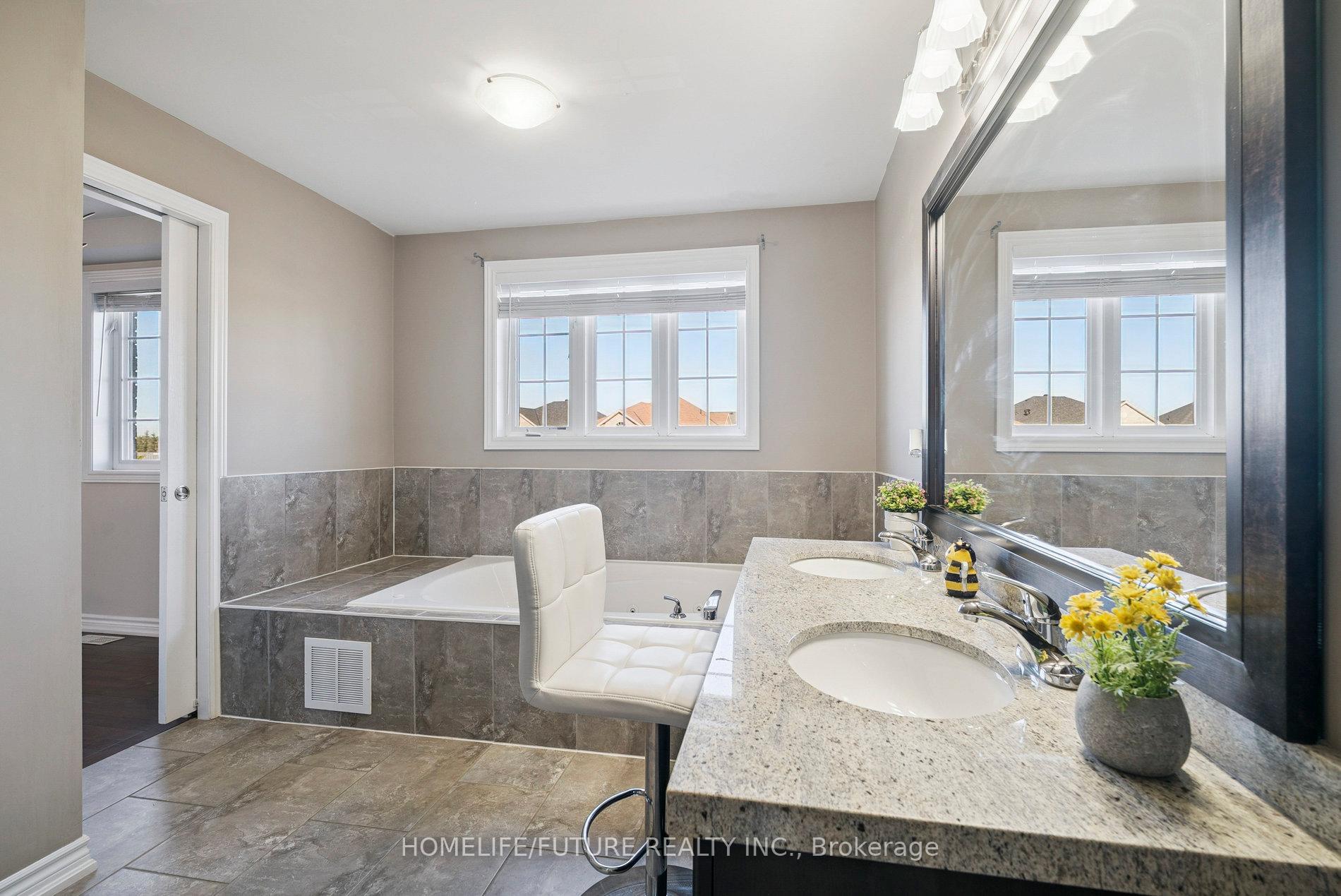 Photo 17 of 2048 Mcneil Street, Innisfil, Alcona — HOMEH
