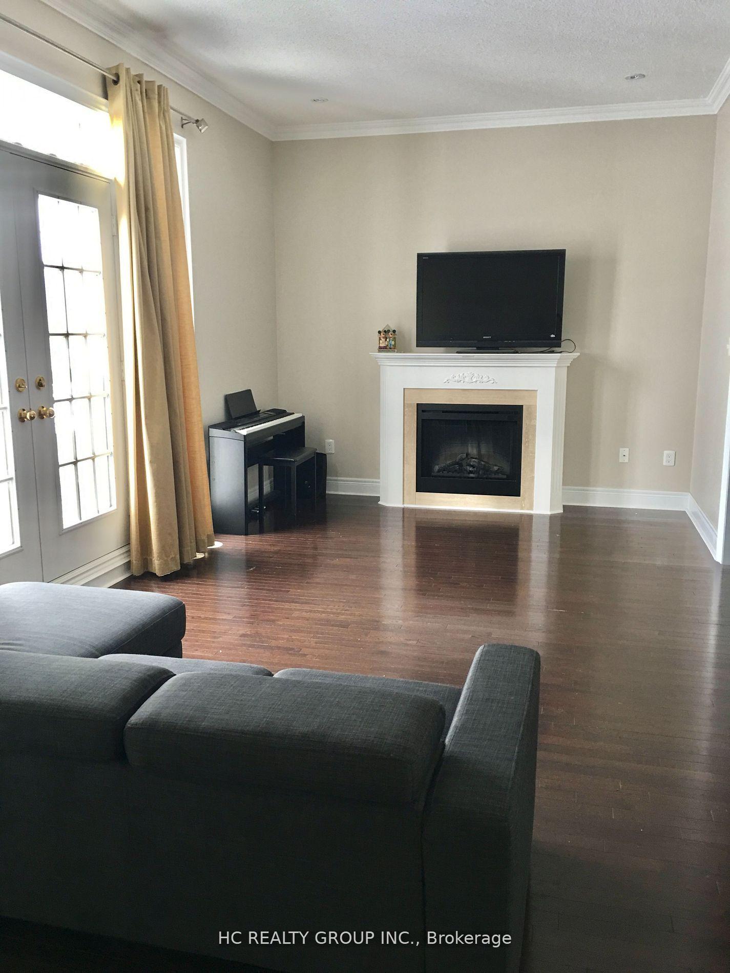 Photo 5 of 37 Rouge Valley Drive W, Markham, Unionville — HOMEH