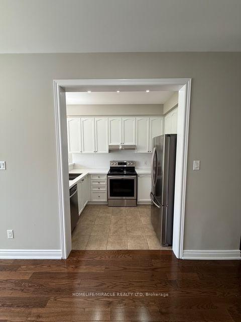 Photo 11 of 48 Pendulum Circle, Brampton, Sandringham-Wellington — HOMEH