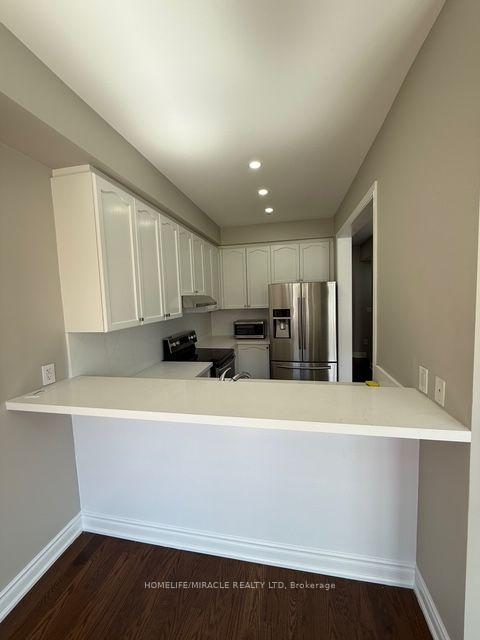 Photo 14 of 48 Pendulum Circle, Brampton, Sandringham-Wellington — HOMEH