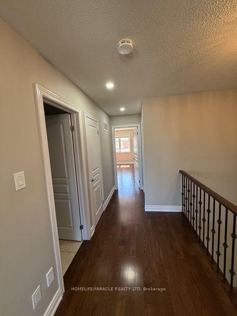Photo 22 of 48 Pendulum Circle, Brampton, Sandringham-Wellington — HOMEH