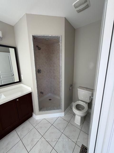 Photo 27 of 48 Pendulum Circle, Brampton, Sandringham-Wellington — HOMEH