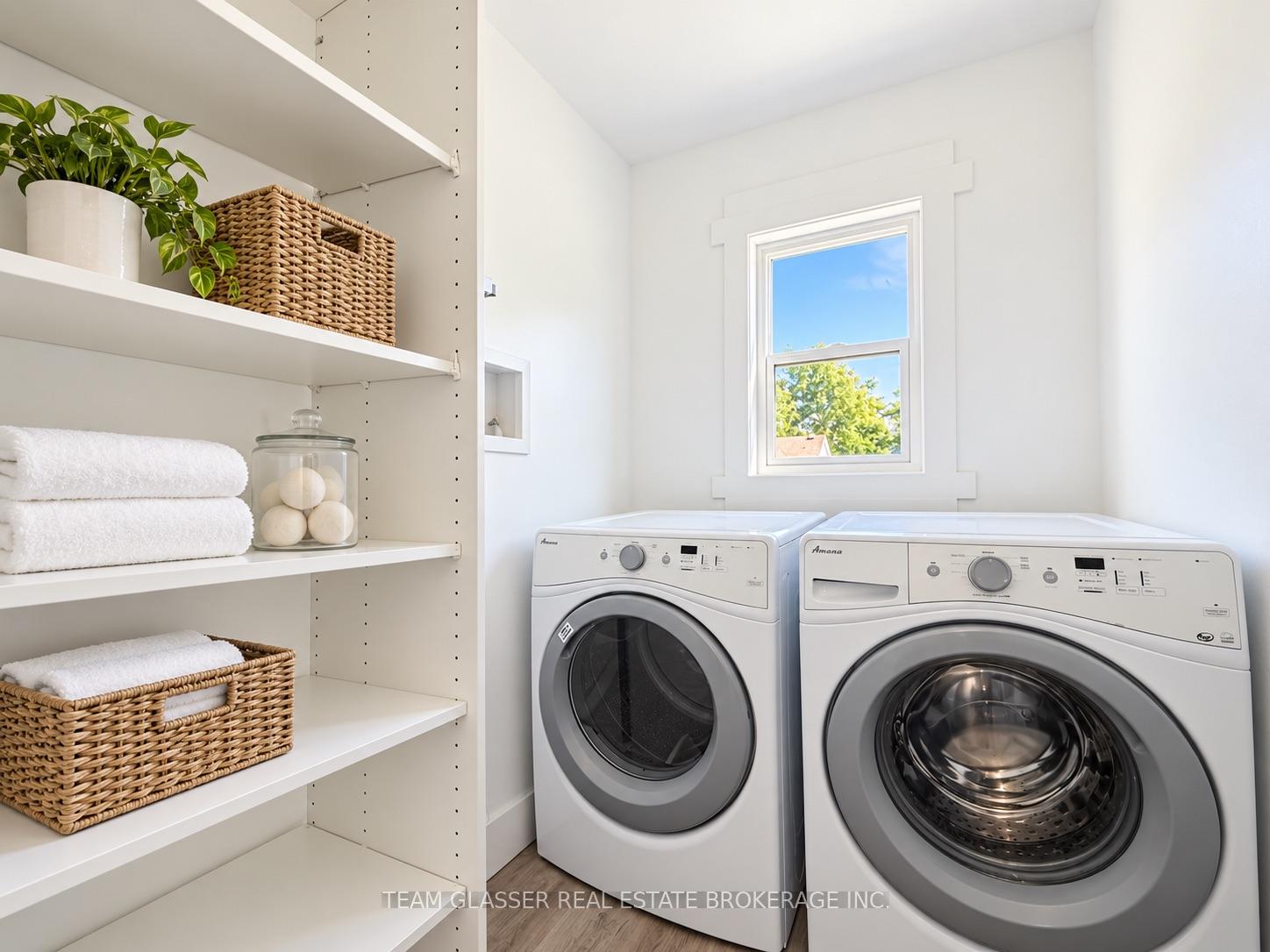 Photo 7 of Unit Upper, 723 Strathmeyer Street, London, East C — HOMEH