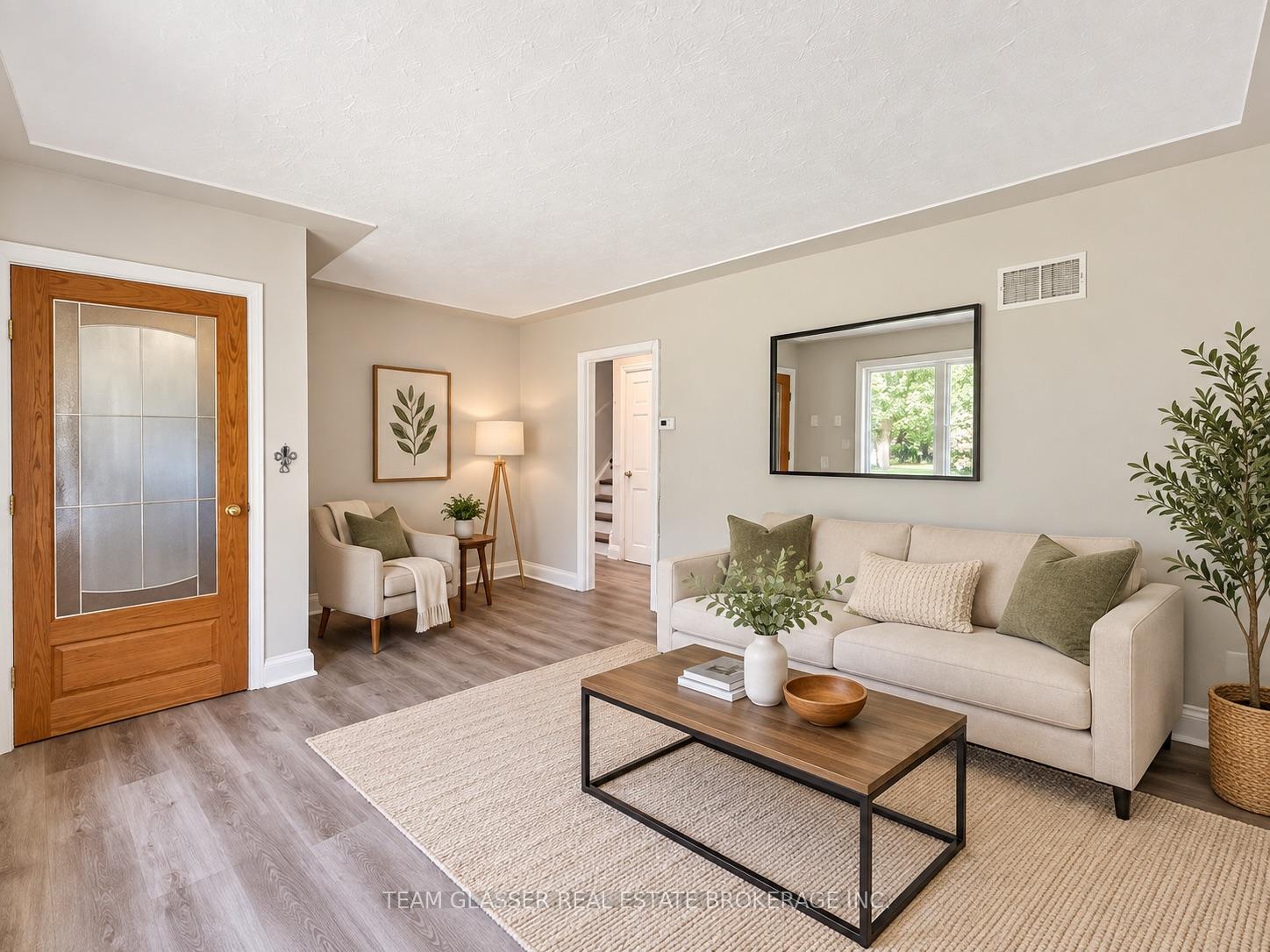 Photo 9 of Unit Upper, 723 Strathmeyer Street, London, East C — HOMEH