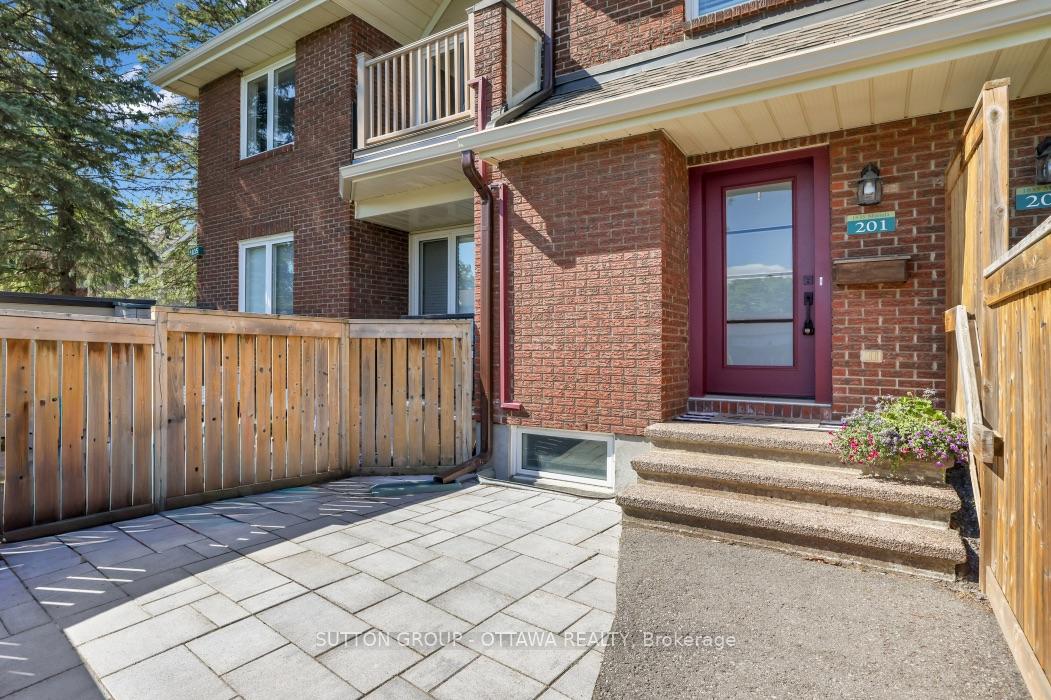 Photo 4 of Unit 201, 1835 Marsala Crescent, Ottawa, Fallingbrook/Pineridge — HOMEH
