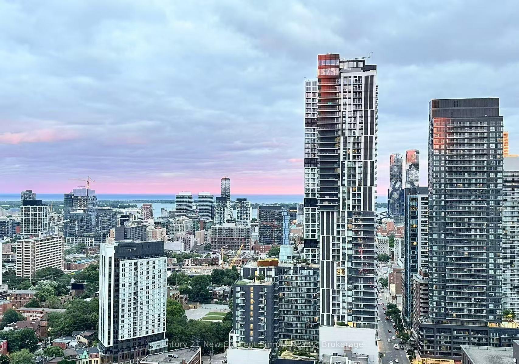 Photo of Unit 3301, 319 Jarvis Street