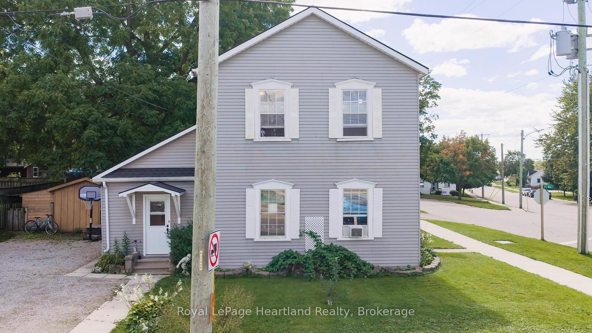Photo 2 of 103 James St Street, Central Huron, Clinton — HOMEH