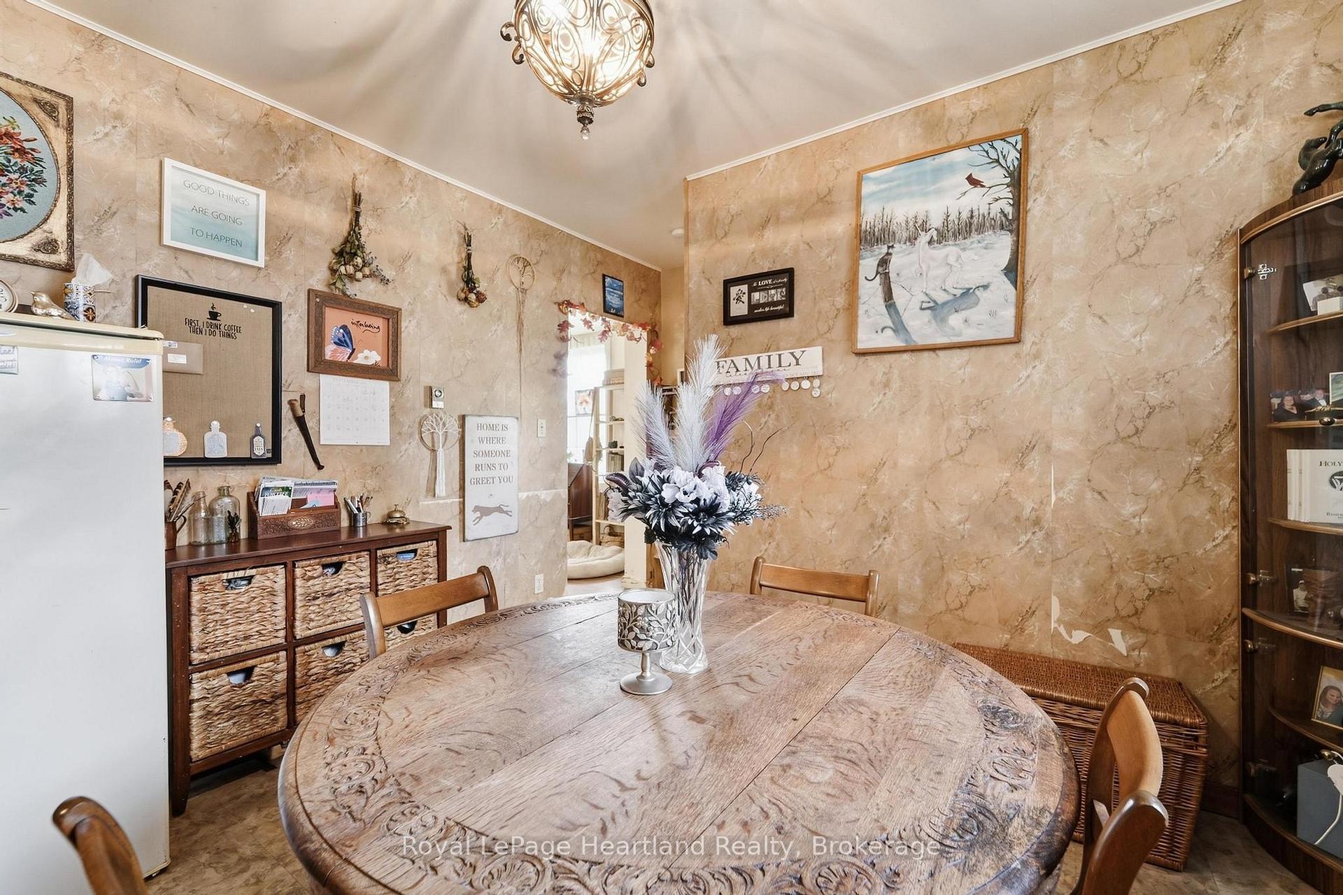 Photo 9 of 103 James St Street, Central Huron, Clinton — HOMEH