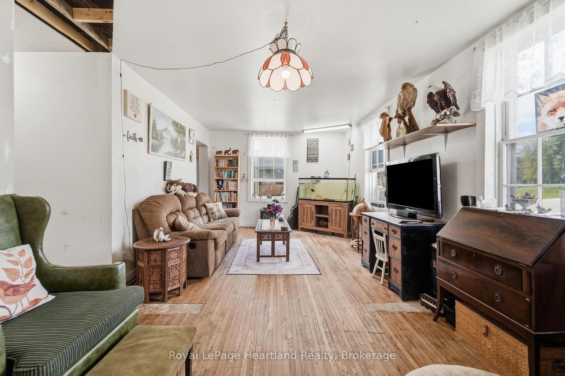 Photo 10 of 103 James St Street, Central Huron, Clinton — HOMEH