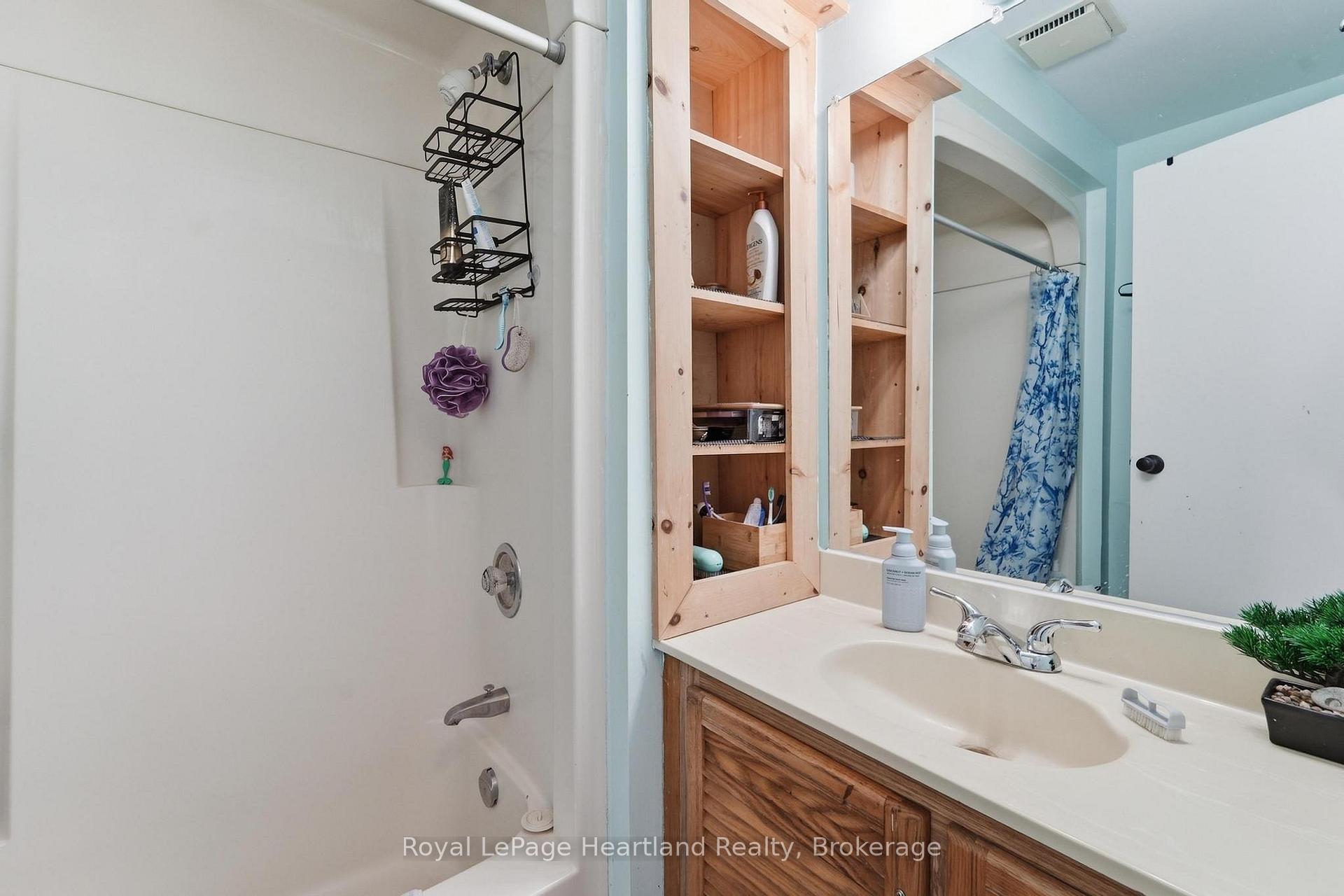 Photo 25 of 103 James St Street, Central Huron, Clinton — HOMEH