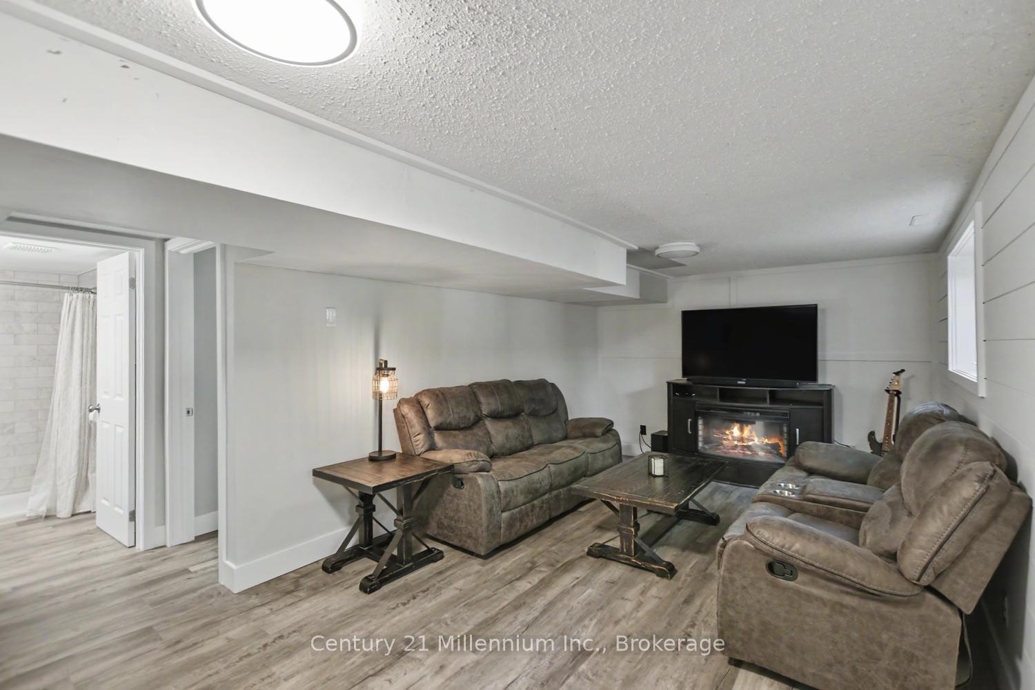 Photo 25 of 224 Margaret Street, Clearview, Stayner — HOMEH