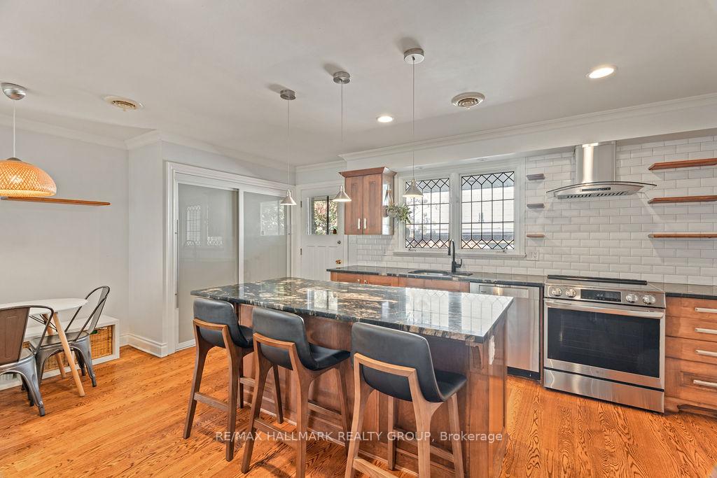 Photo 14 of 275 Crocus Avenue, Ottawa, Applewood Acres — HOMEH
