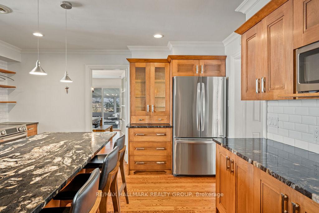 Photo 20 of 275 Crocus Avenue, Ottawa, Applewood Acres — HOMEH