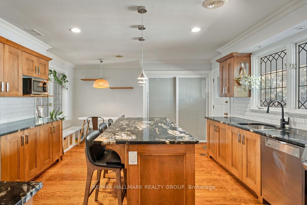 Photo 22 of 275 Crocus Avenue, Ottawa, Applewood Acres — HOMEH