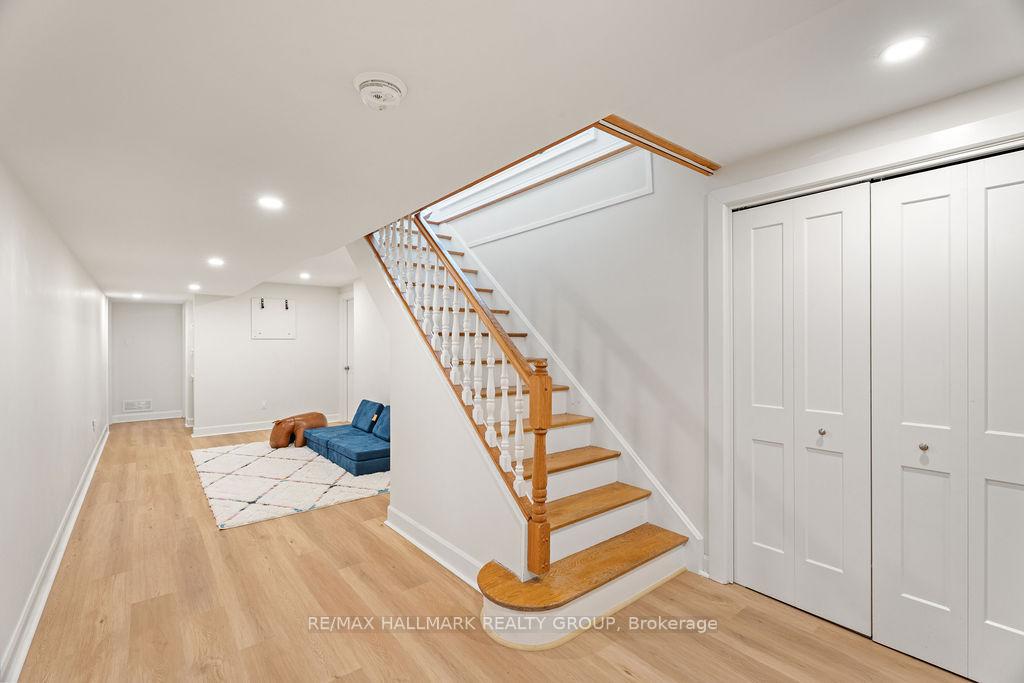 Photo 32 of 275 Crocus Avenue, Ottawa, Applewood Acres — HOMEH