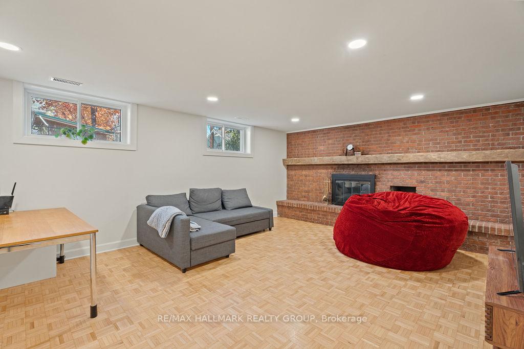 Photo 34 of 275 Crocus Avenue, Ottawa, Applewood Acres — HOMEH