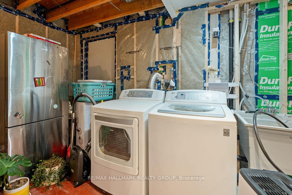 Photo 44 of 275 Crocus Avenue, Ottawa, Applewood Acres — HOMEH