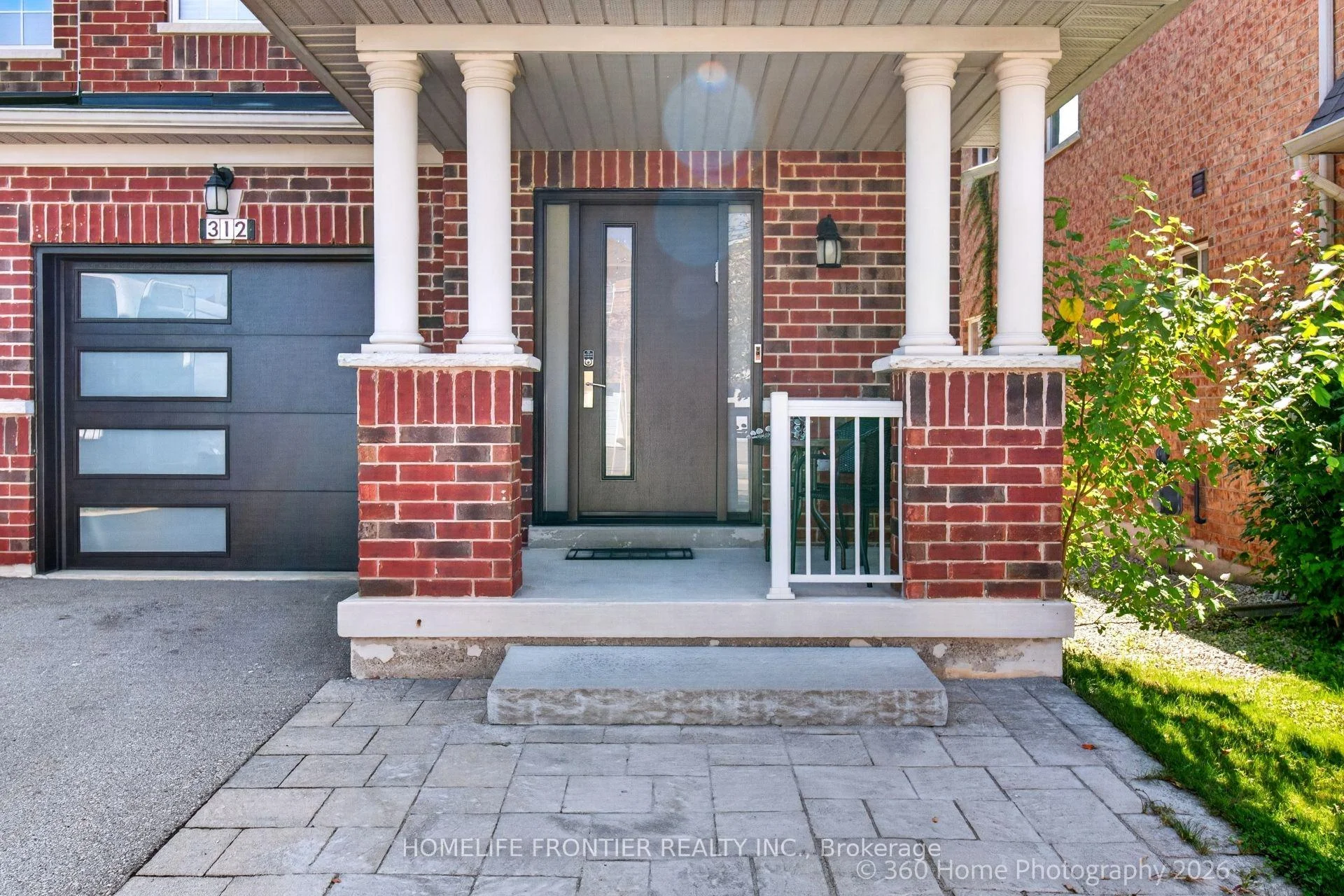 Photo 2 of 312 Lauderdale Drive, Vaughan, Patterson — HOMEH